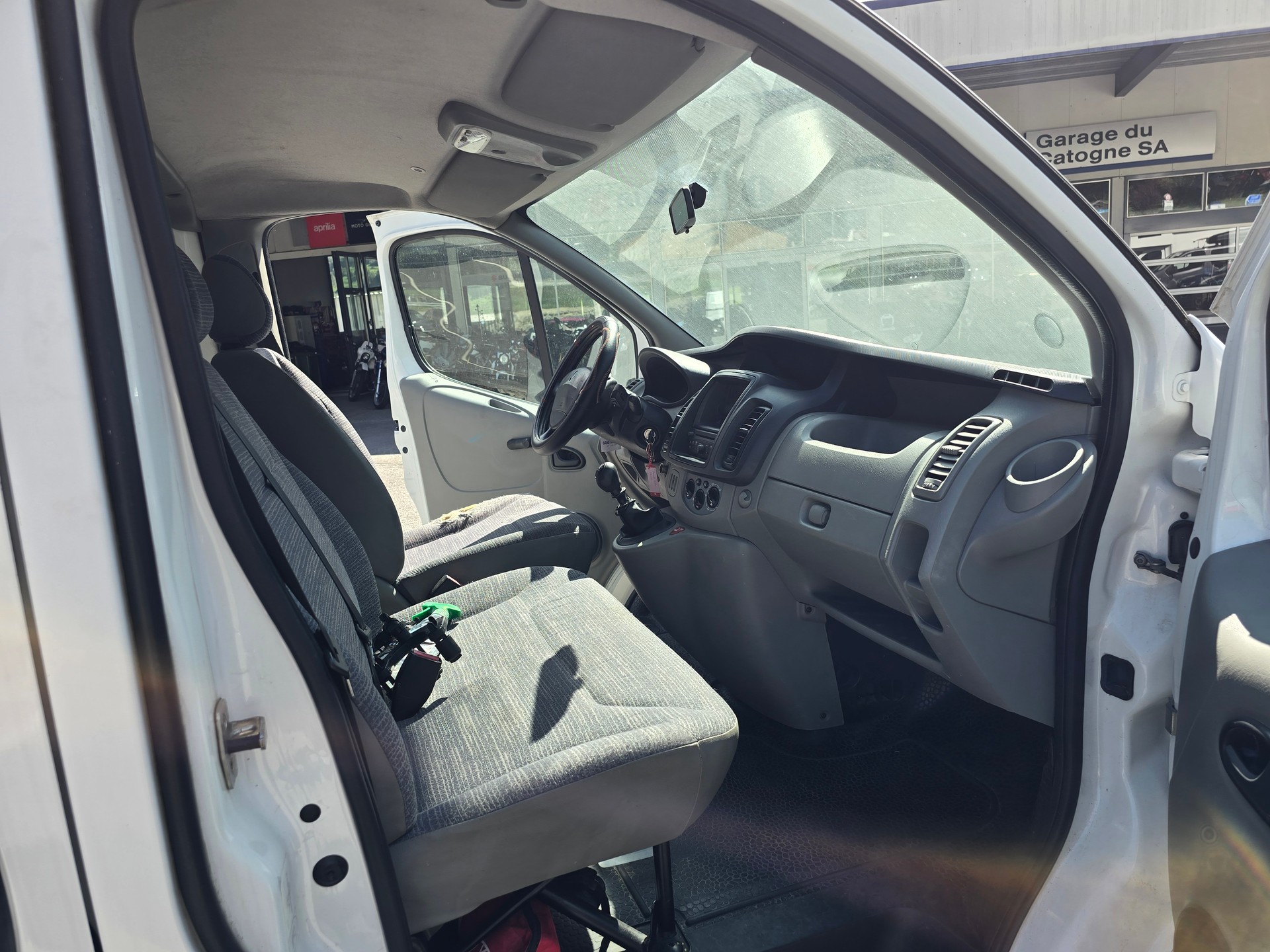 RENAULT Trafic 2.0 dCi 115 2.9t L1H1-image-5