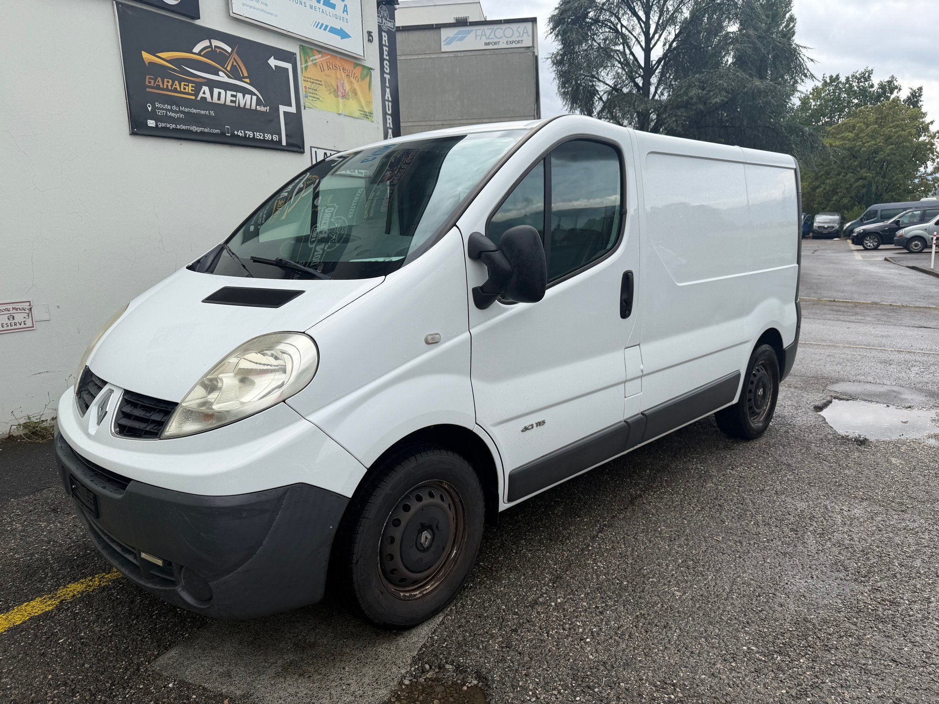 RENAULT Trafic 2.0 dCi 115 2.9t L1H1-image-1
