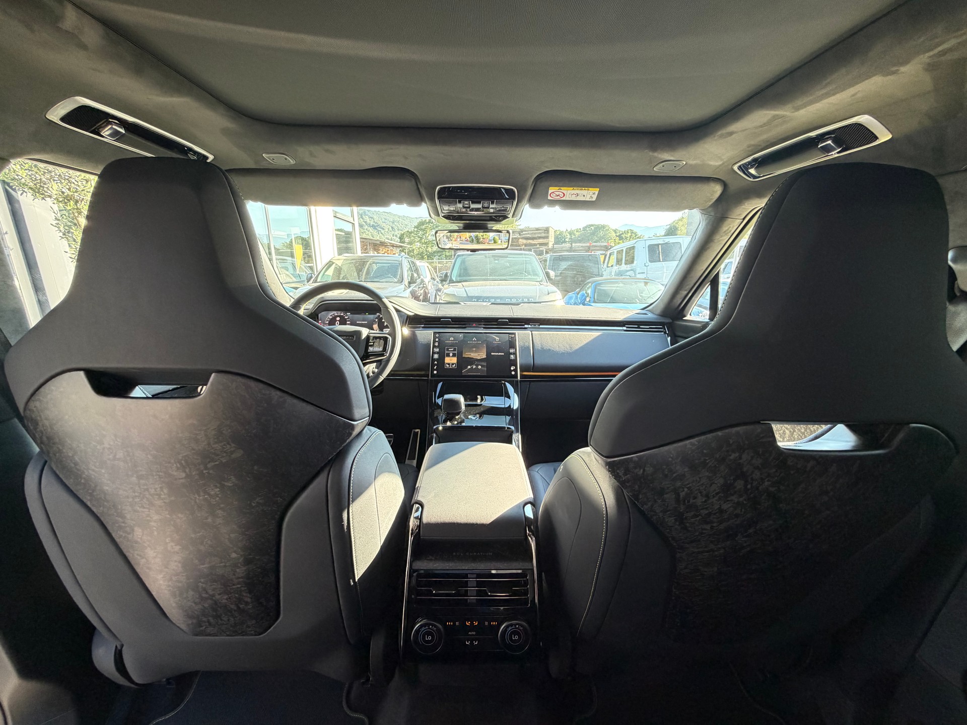 LAND ROVER Range Rover Sport P635 4.4 V8 SV SOL CURATION-image-17