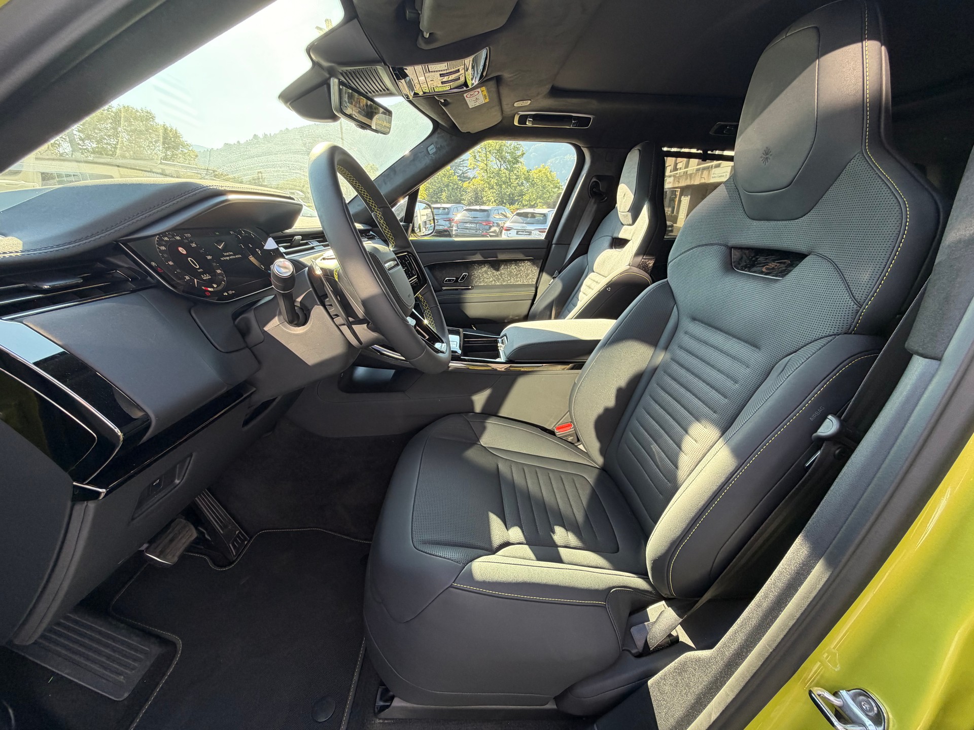 LAND ROVER Range Rover Sport P635 4.4 V8 SV SOL CURATION-image-8