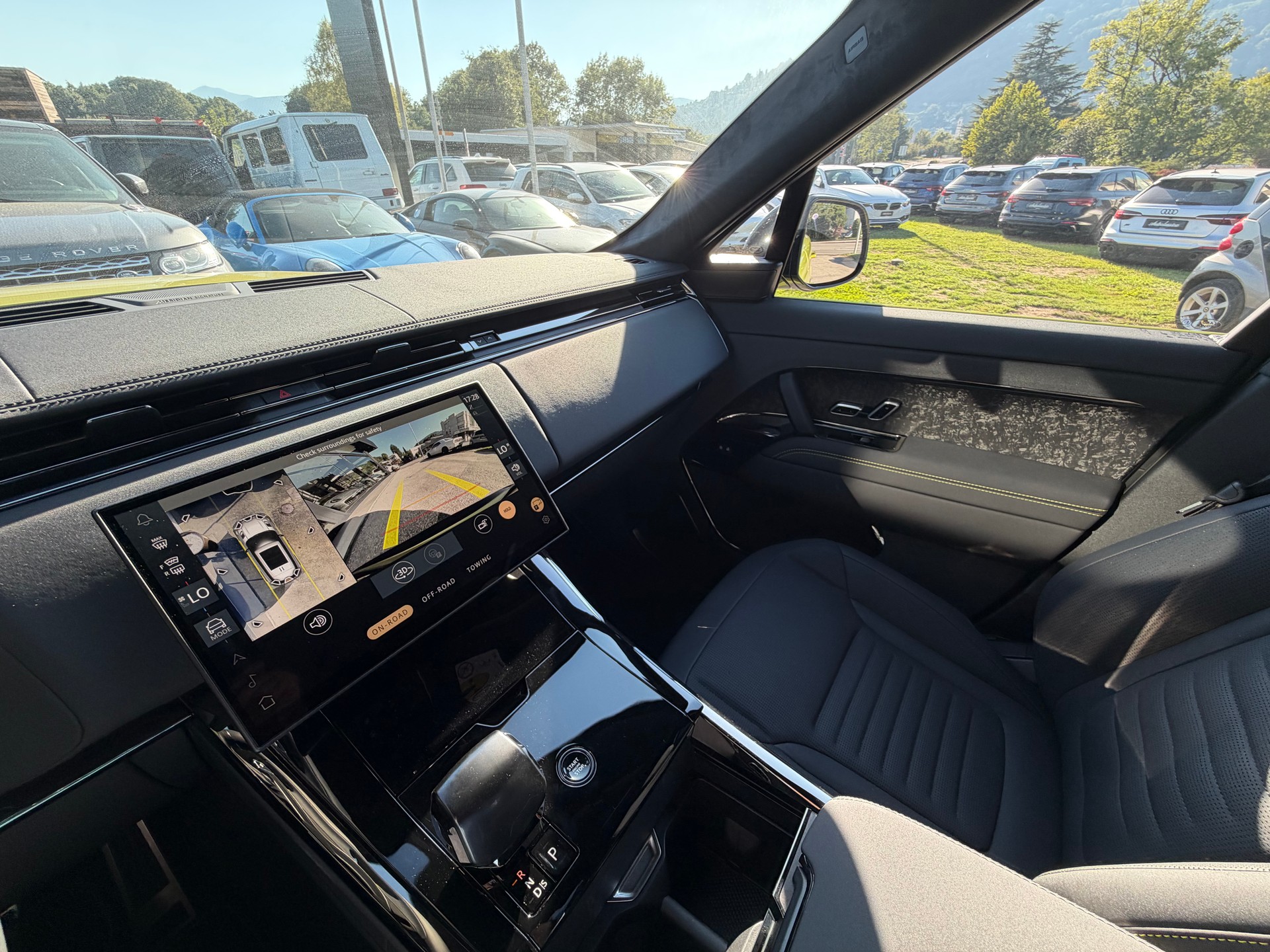 LAND ROVER Range Rover Sport P635 4.4 V8 SV SOL CURATION-image-15