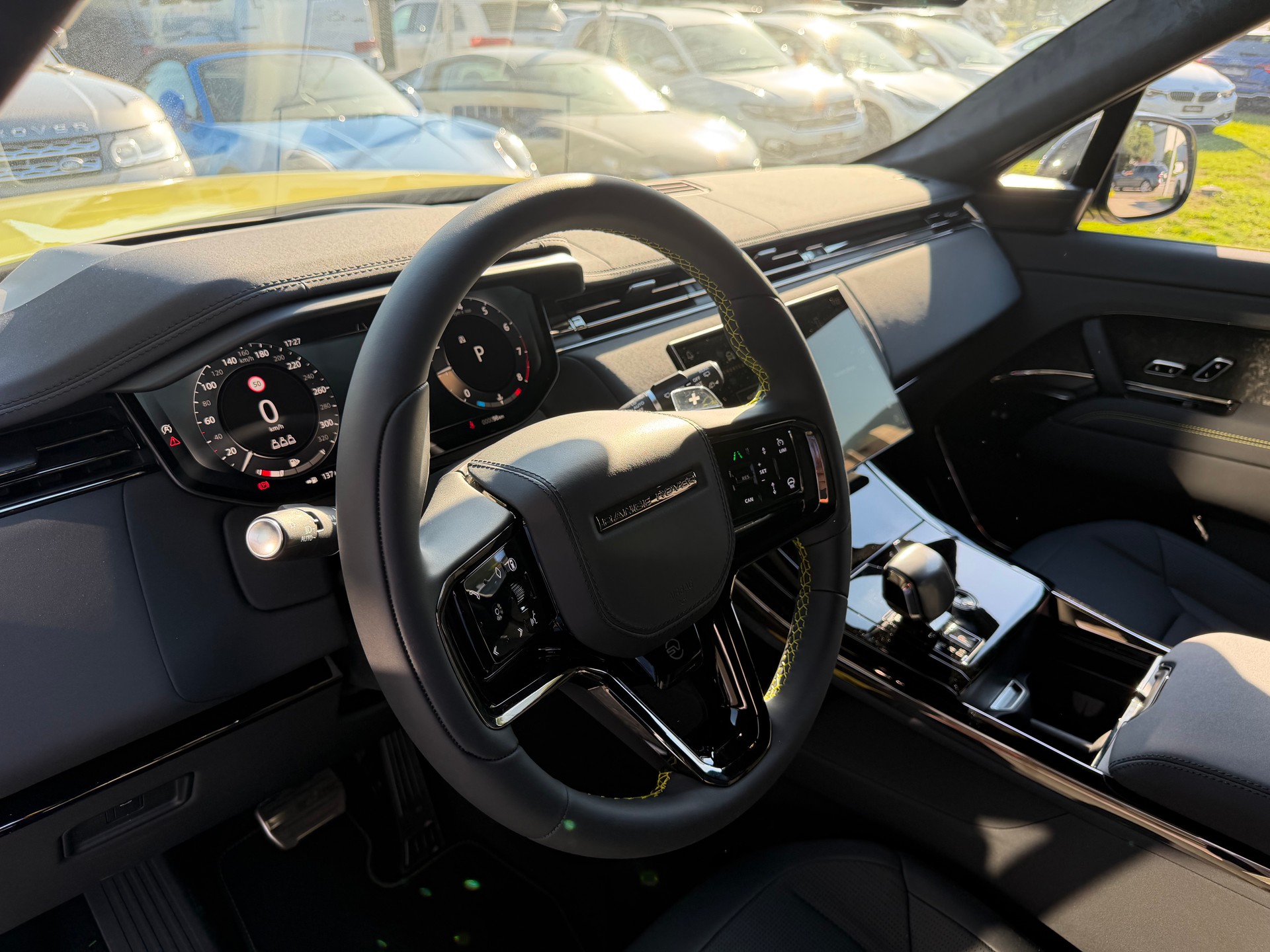LAND ROVER Range Rover Sport P635 4.4 V8 SV SOL CURATION-image-13