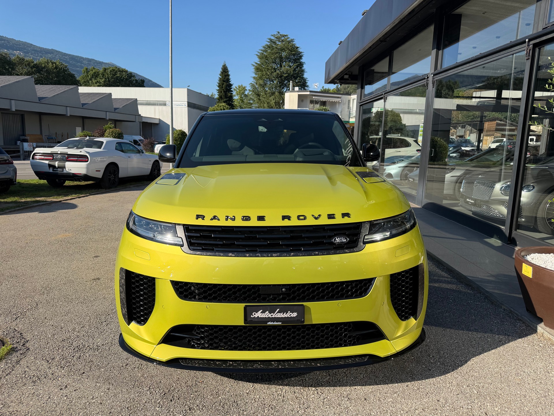 LAND ROVER Range Rover Sport P635 4.4 V8 SV SOL CURATION-image-1