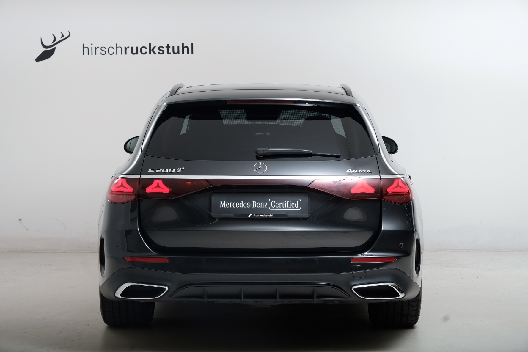 MERCEDES-BENZ E 200 AMG Line 4matic S214 T-image-4