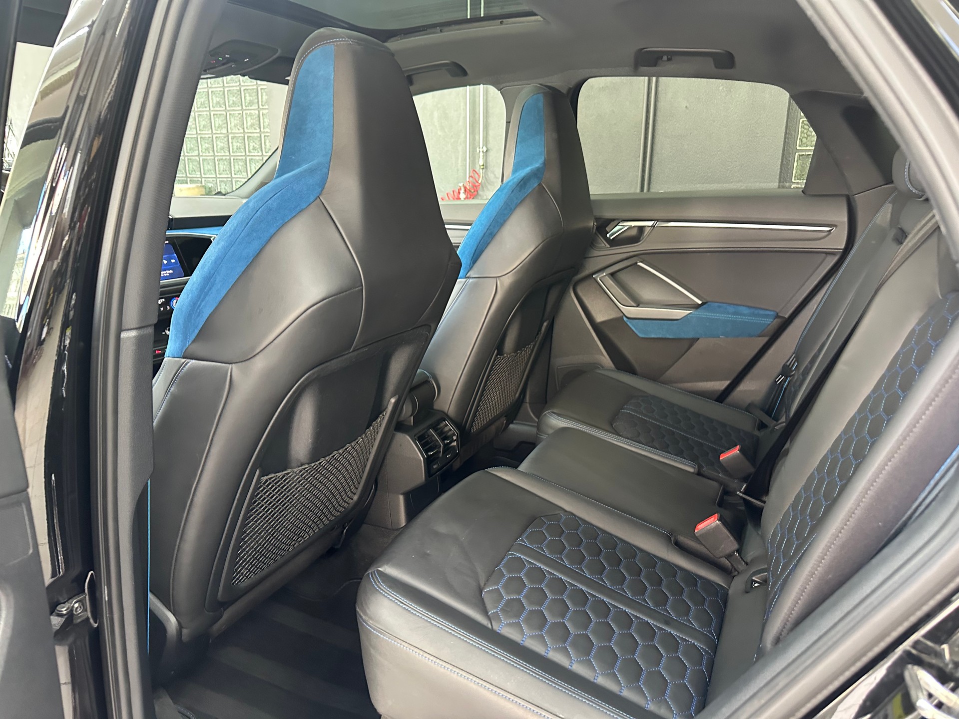 AUDI RS Q3 Sportback quattro S tronic-image-12
