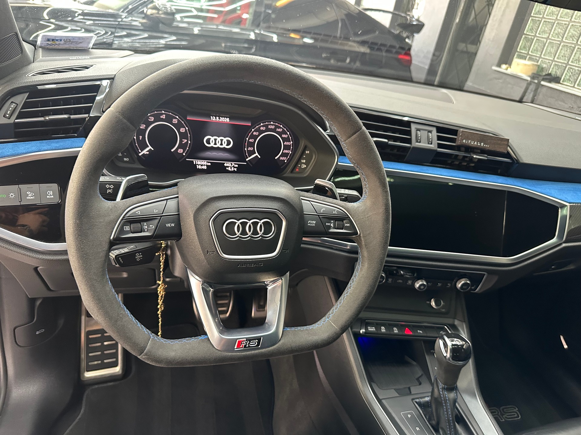 AUDI RS Q3 Sportback quattro S tronic-image-9