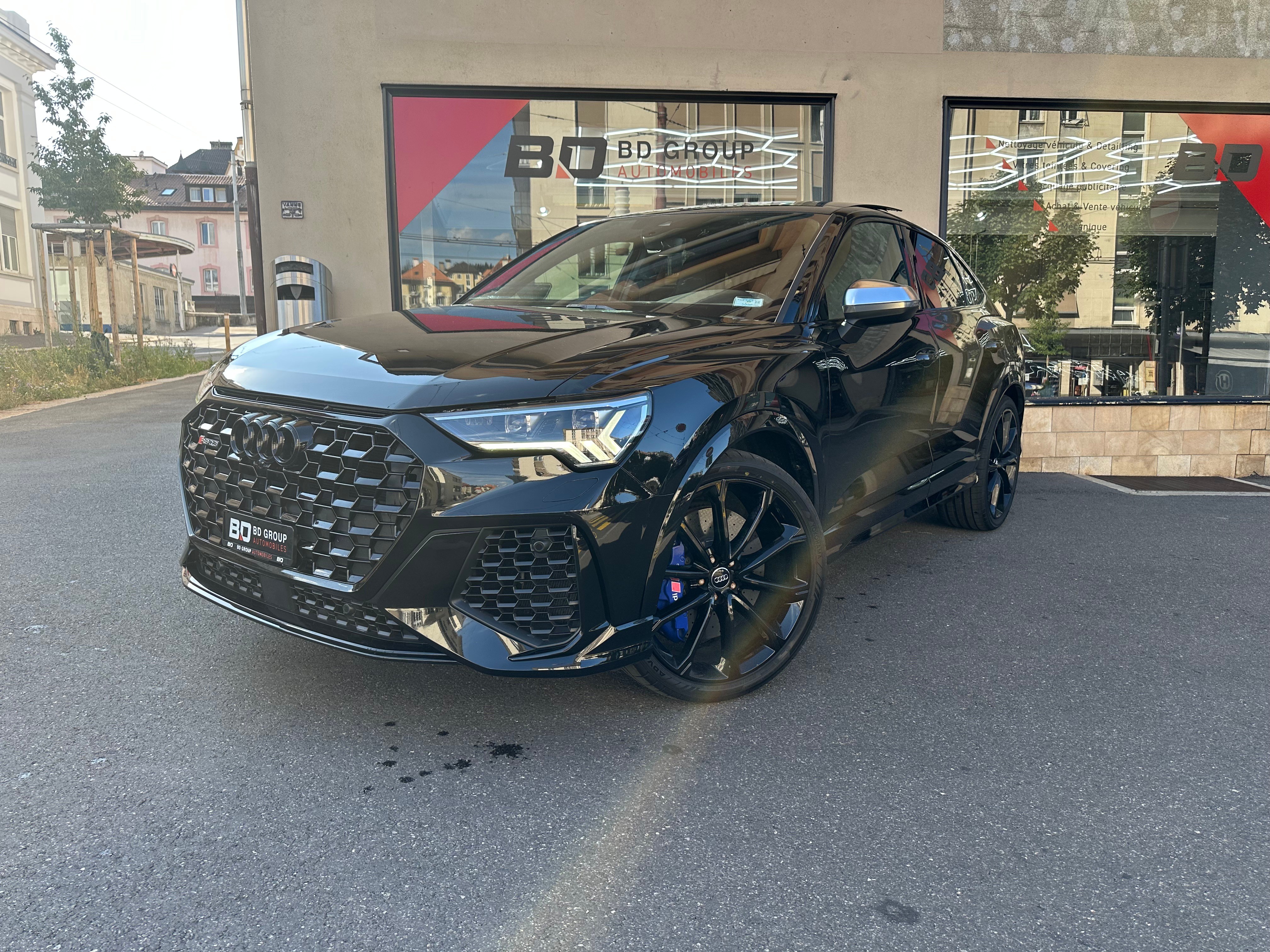 Car photo