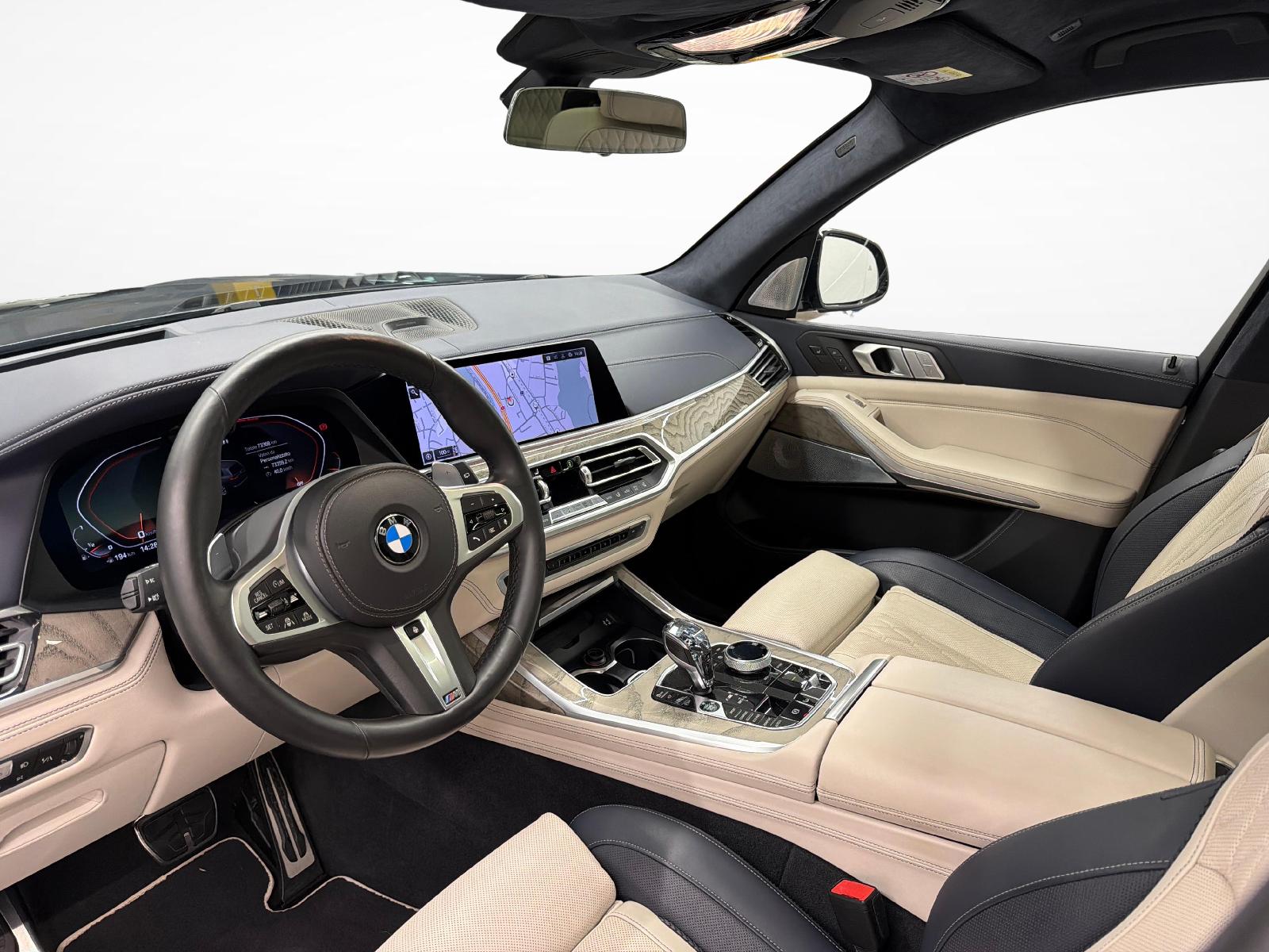 BMW X7 M50i-image-10