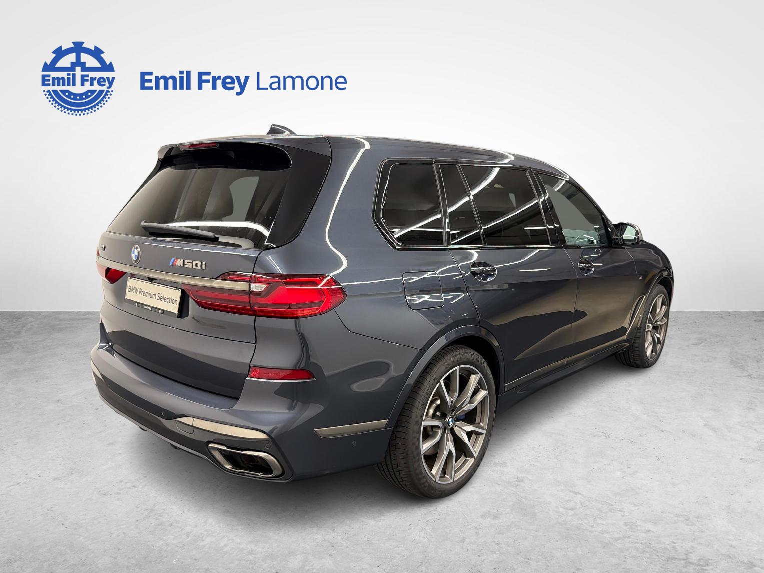 BMW X7 M50i-image-5
