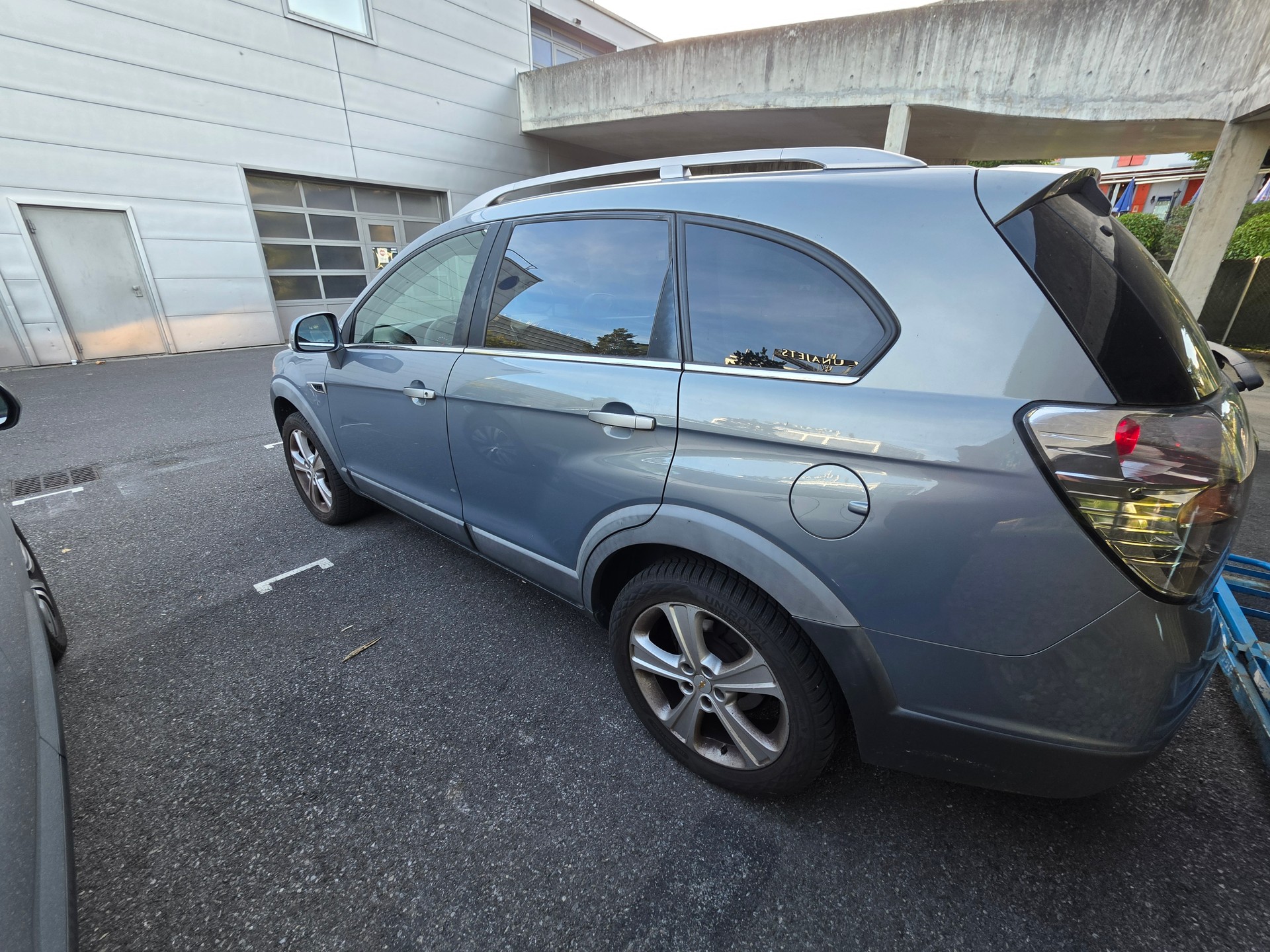 CHEVROLET Captiva 2.2 VCDi LT 4WD Automatic-image-6