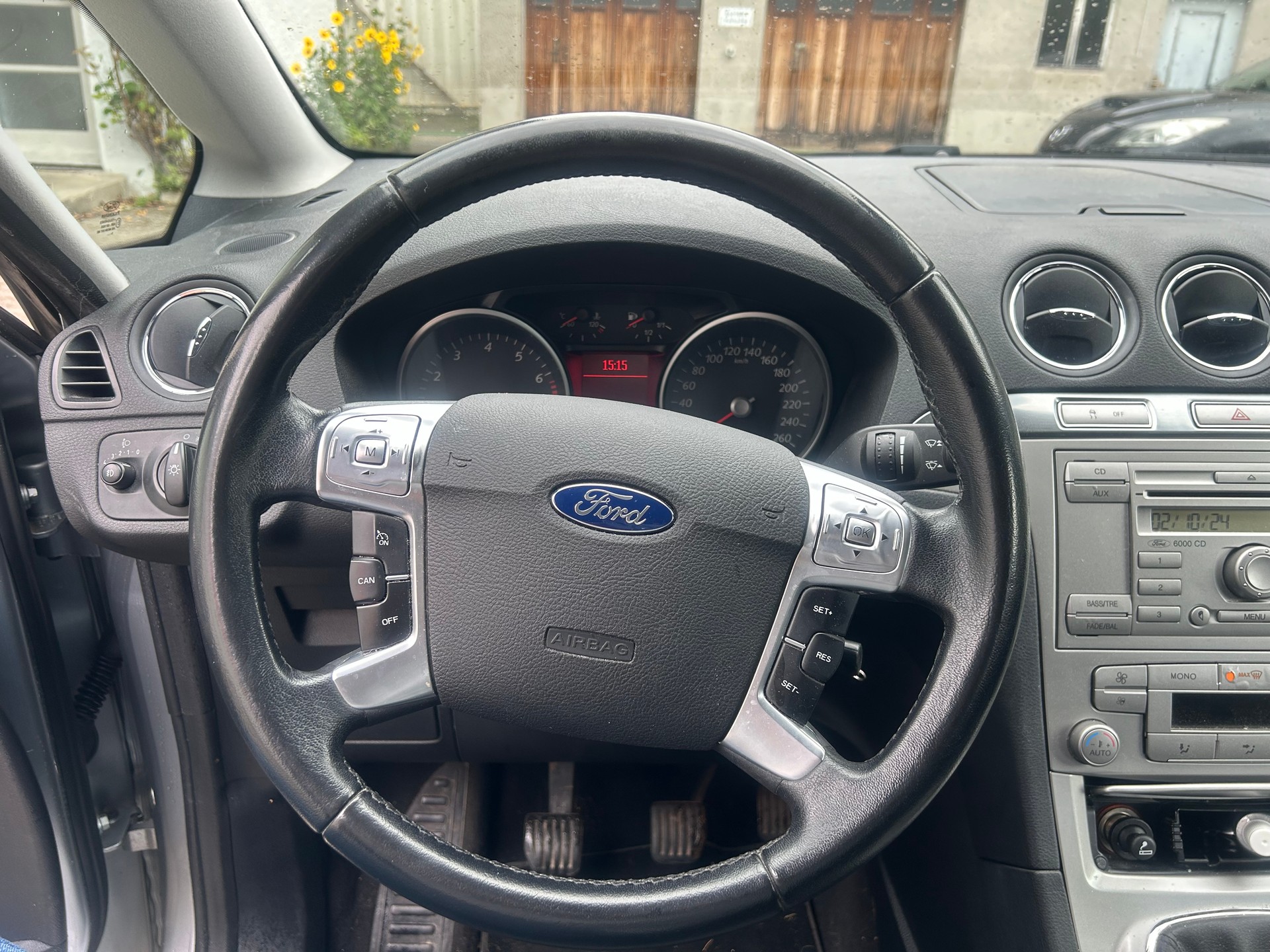 FORD S-Max 2.0i Titanium-image-6