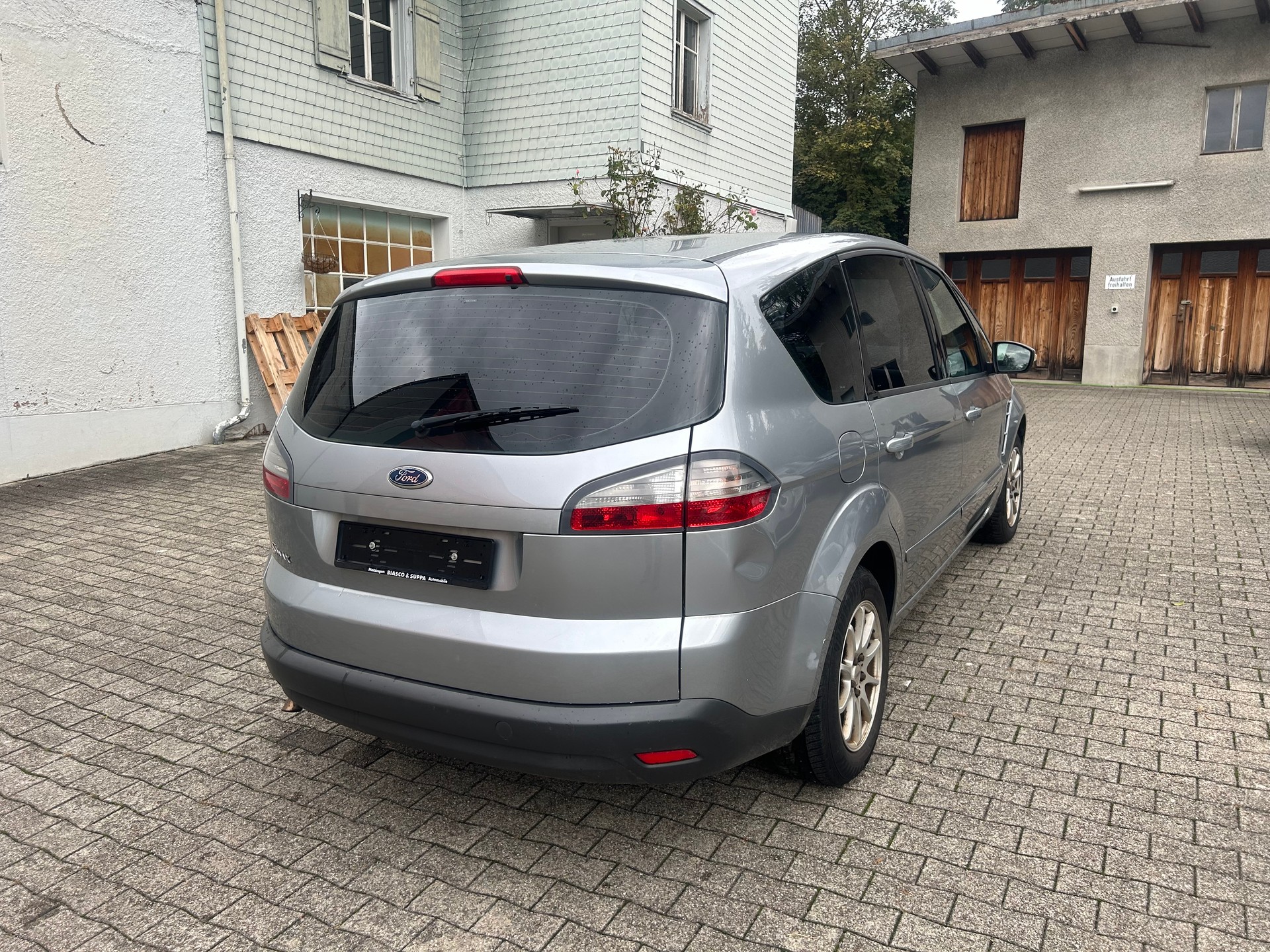 FORD S-Max 2.0i Titanium-image-4