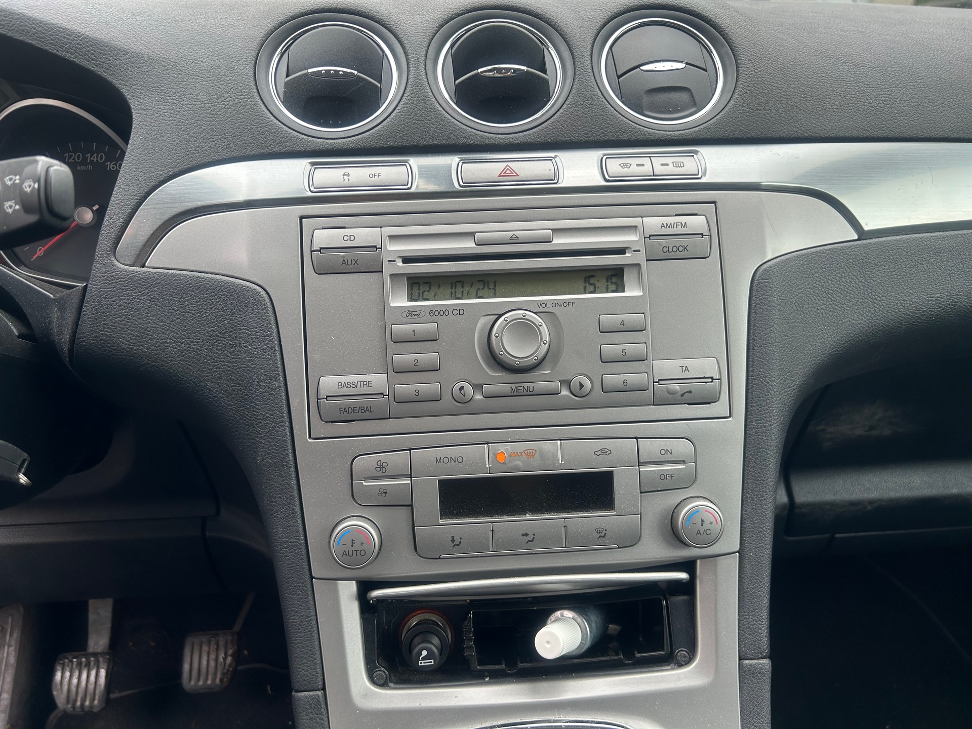FORD S-Max 2.0i Titanium-image-7