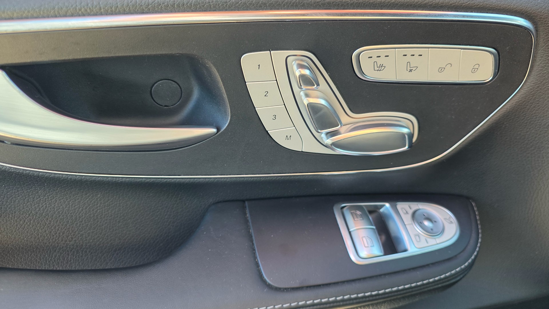 MERCEDES-BENZ V 250 d Avantgarde lang 4Matic 7G-Tronic-image-12