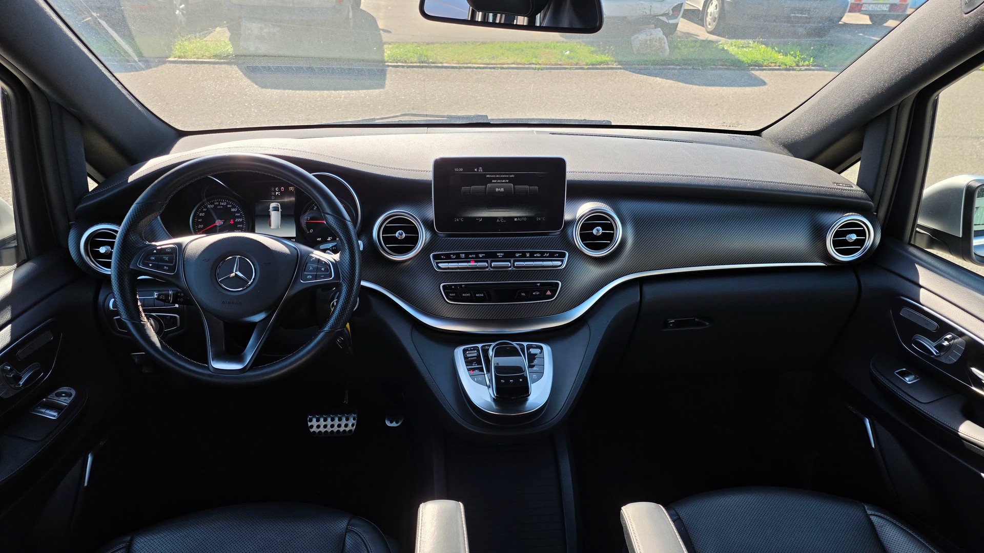 MERCEDES-BENZ V 250 d Avantgarde lang 4Matic 7G-Tronic-image-13