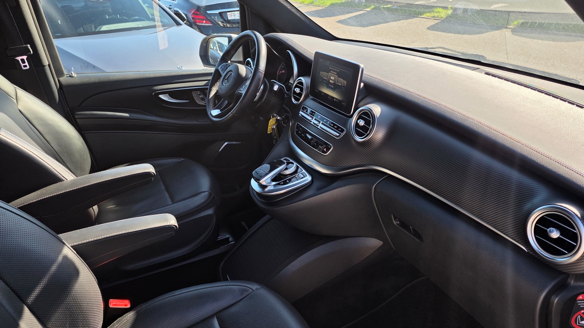 MERCEDES-BENZ V 250 d Avantgarde lang 4Matic 7G-Tronic-image-9