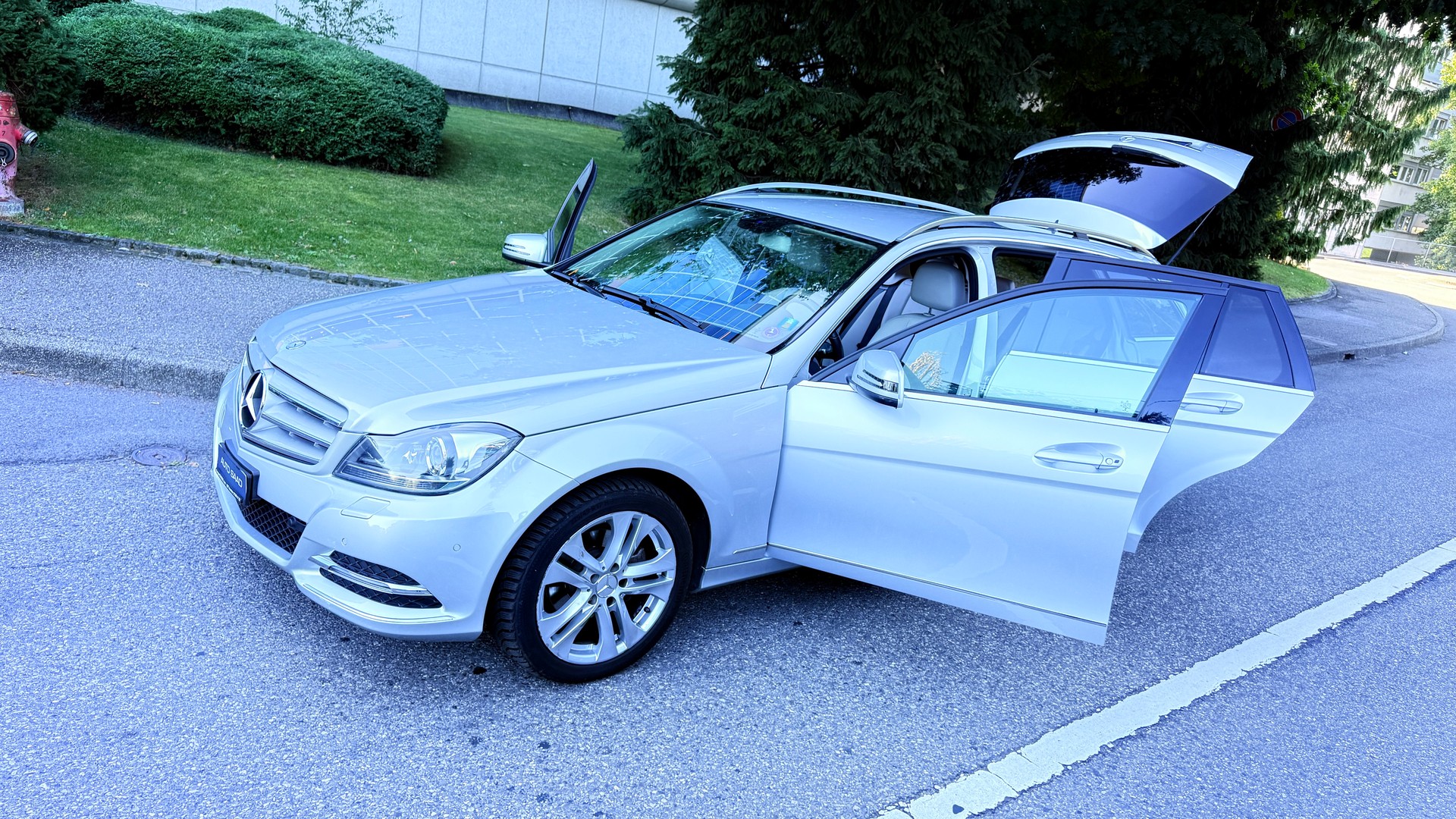 MERCEDES-BENZ C 180 Avantgarde 7G-Tronic-image-10