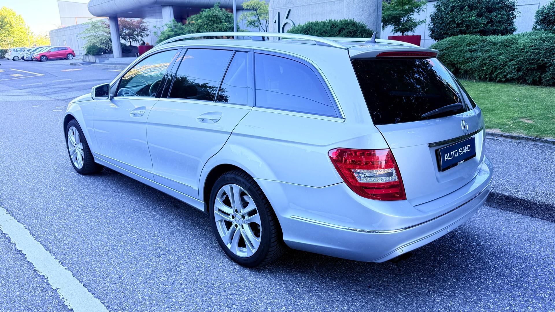 MERCEDES-BENZ C 180 Avantgarde 7G-Tronic-image-4