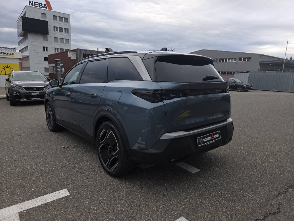 PEUGEOT 5008 1.6 PHEV 225 GT Exclusive-image-2
