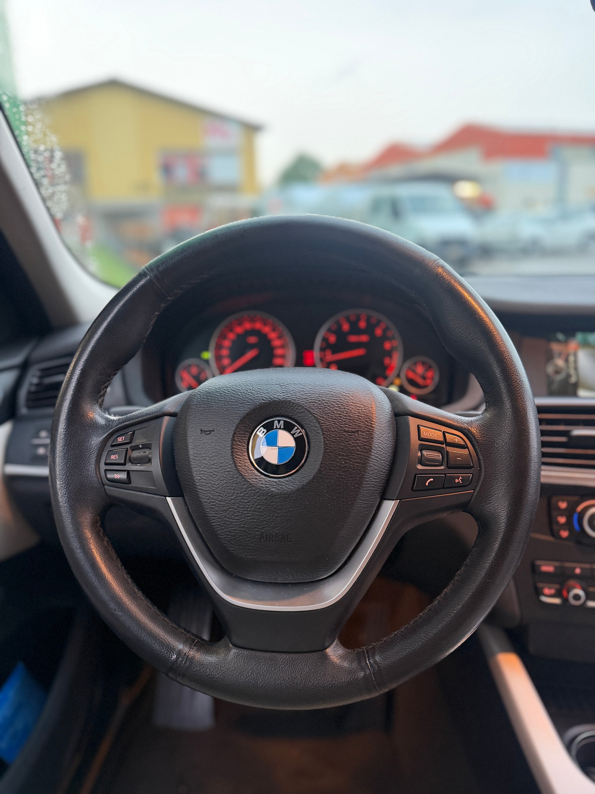 BMW X3 xDrive 28i Steptronic-image-12