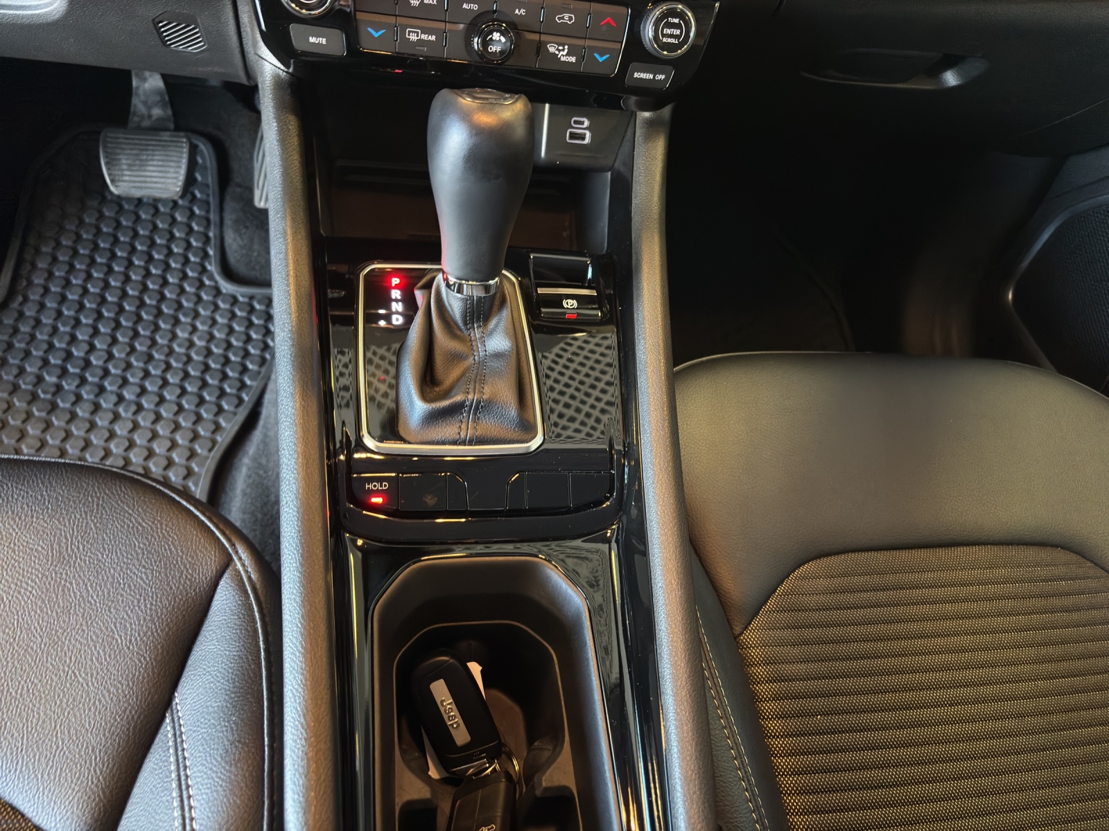 JEEP Compass 4x2 1.5 T MHEV S-image-14