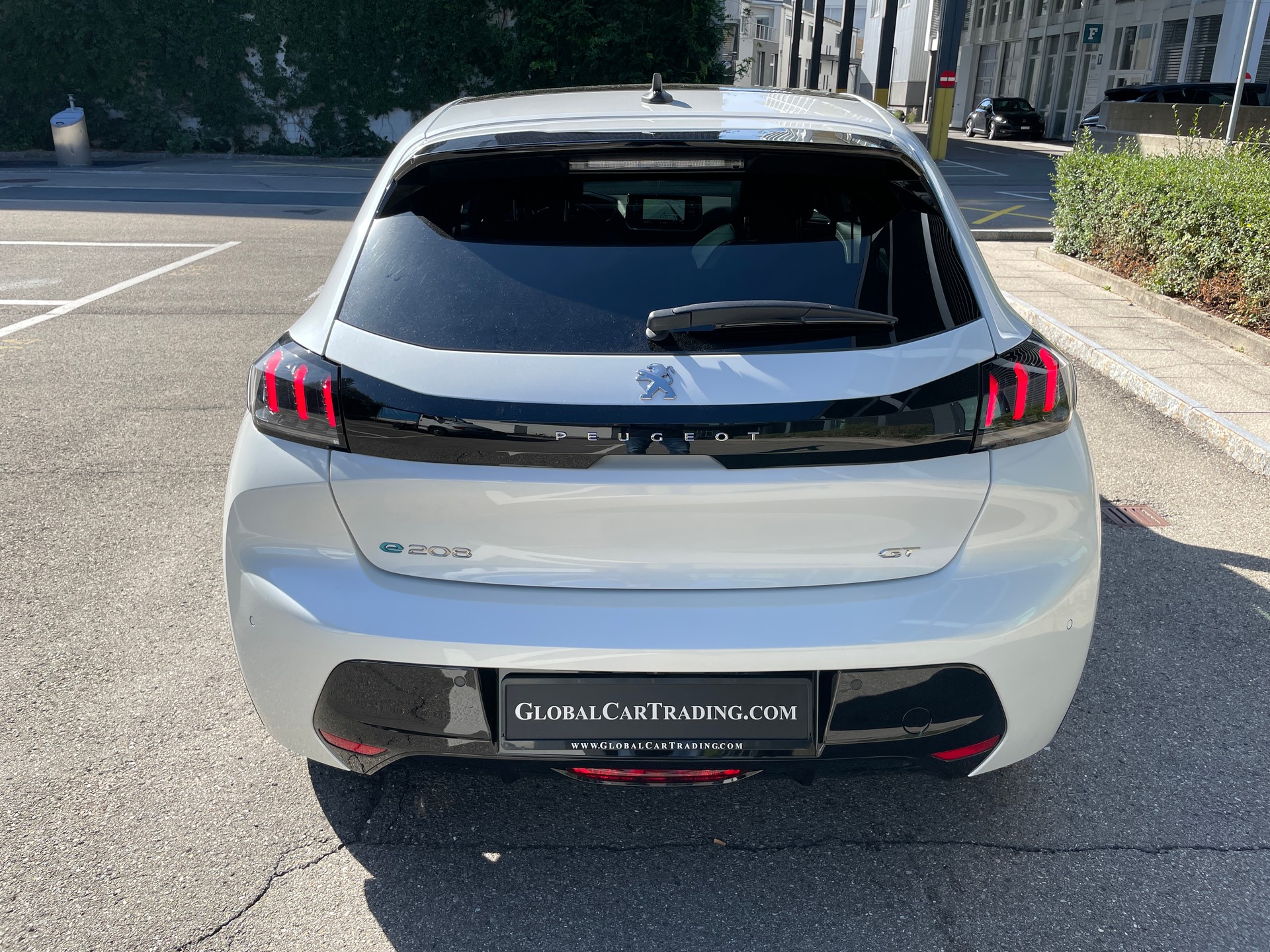 PEUGEOT 208 Elektrik GT Pack 3 Phasen Vollausstattung-image-4