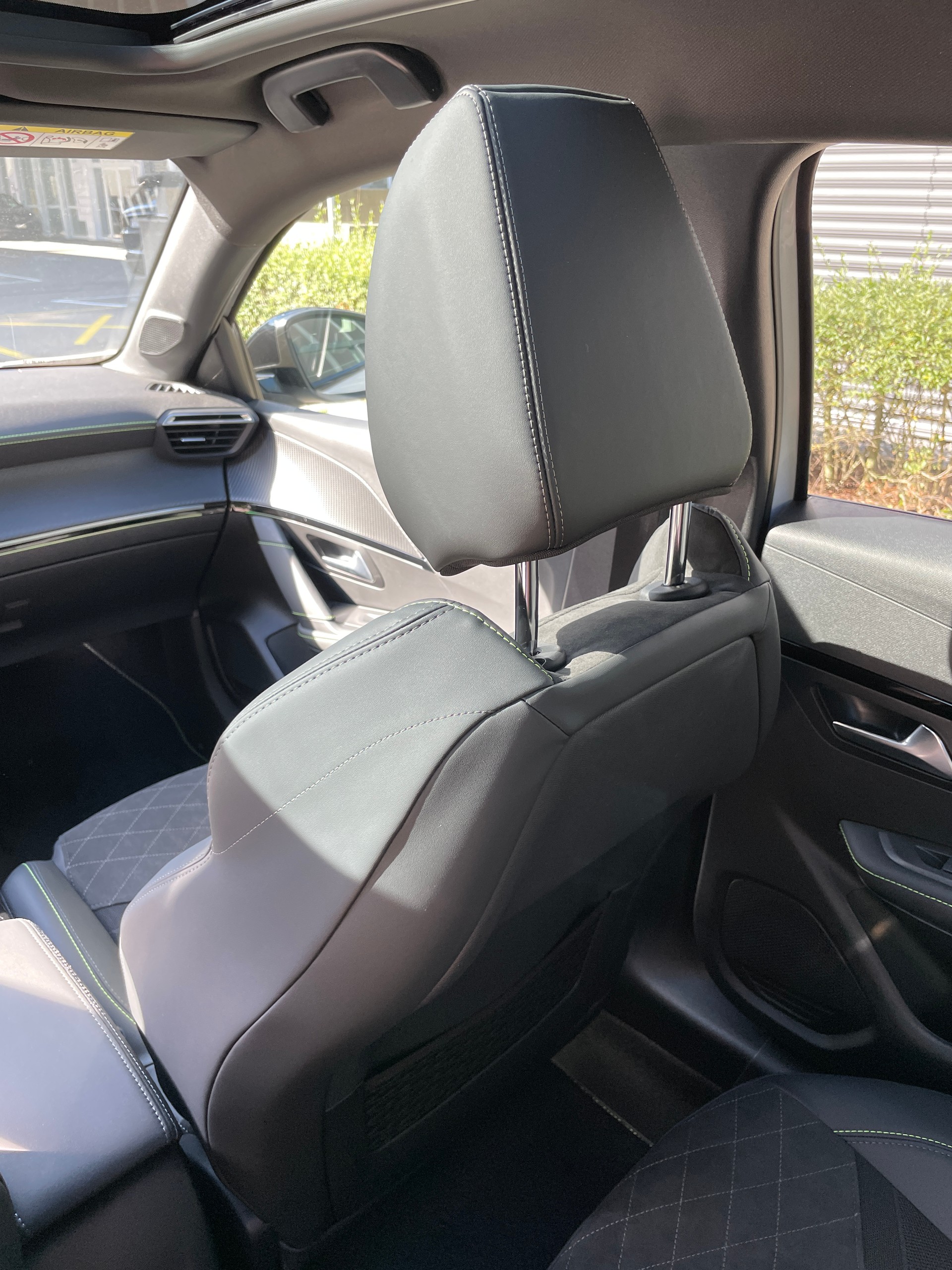 PEUGEOT 208 Elektrik GT Pack 3 Phasen Vollausstattung-image-17