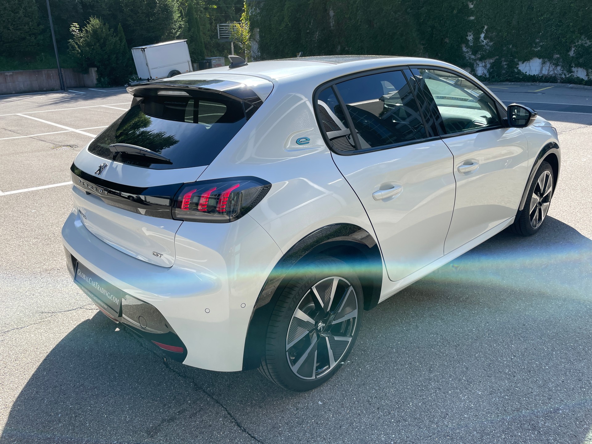 PEUGEOT 208 Elektrik GT Pack 3 Phasen Vollausstattung-image-6