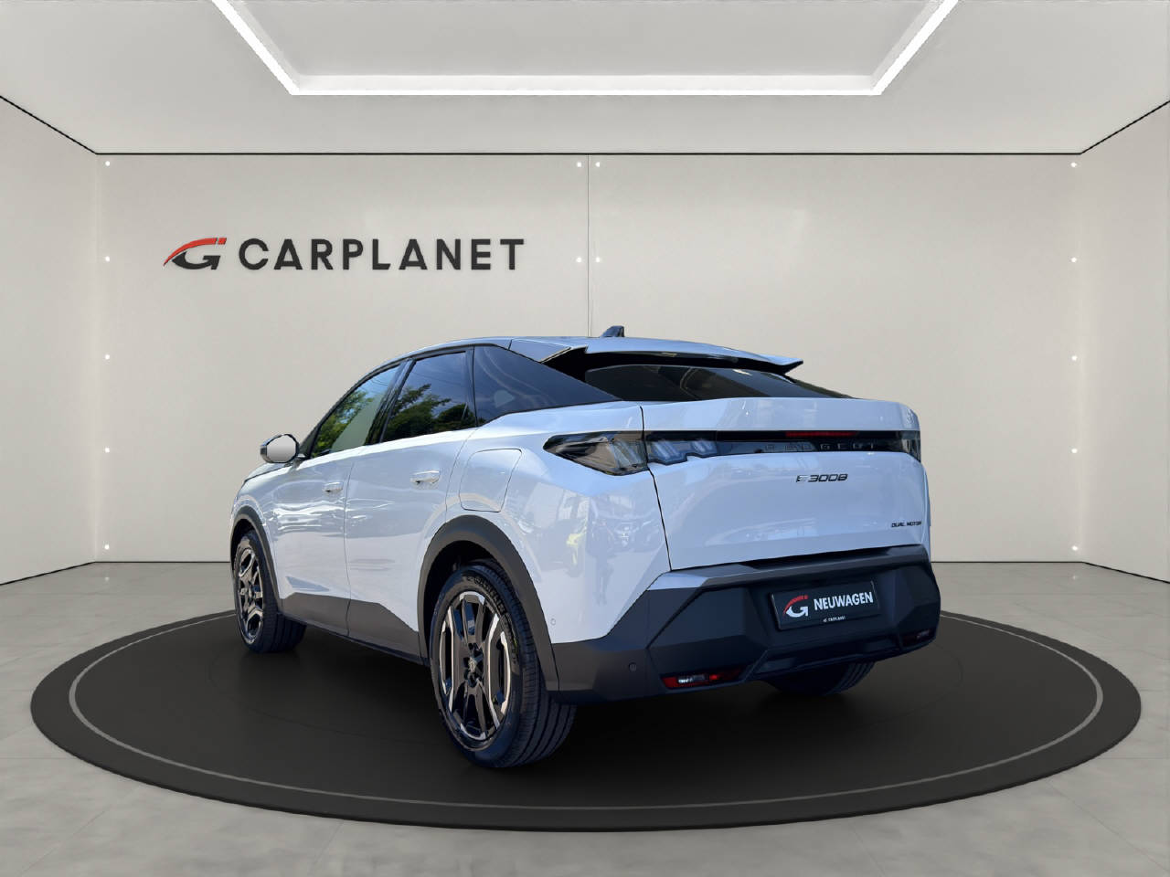 PEUGEOT 3008 e-Allure Premium AWD-image-1