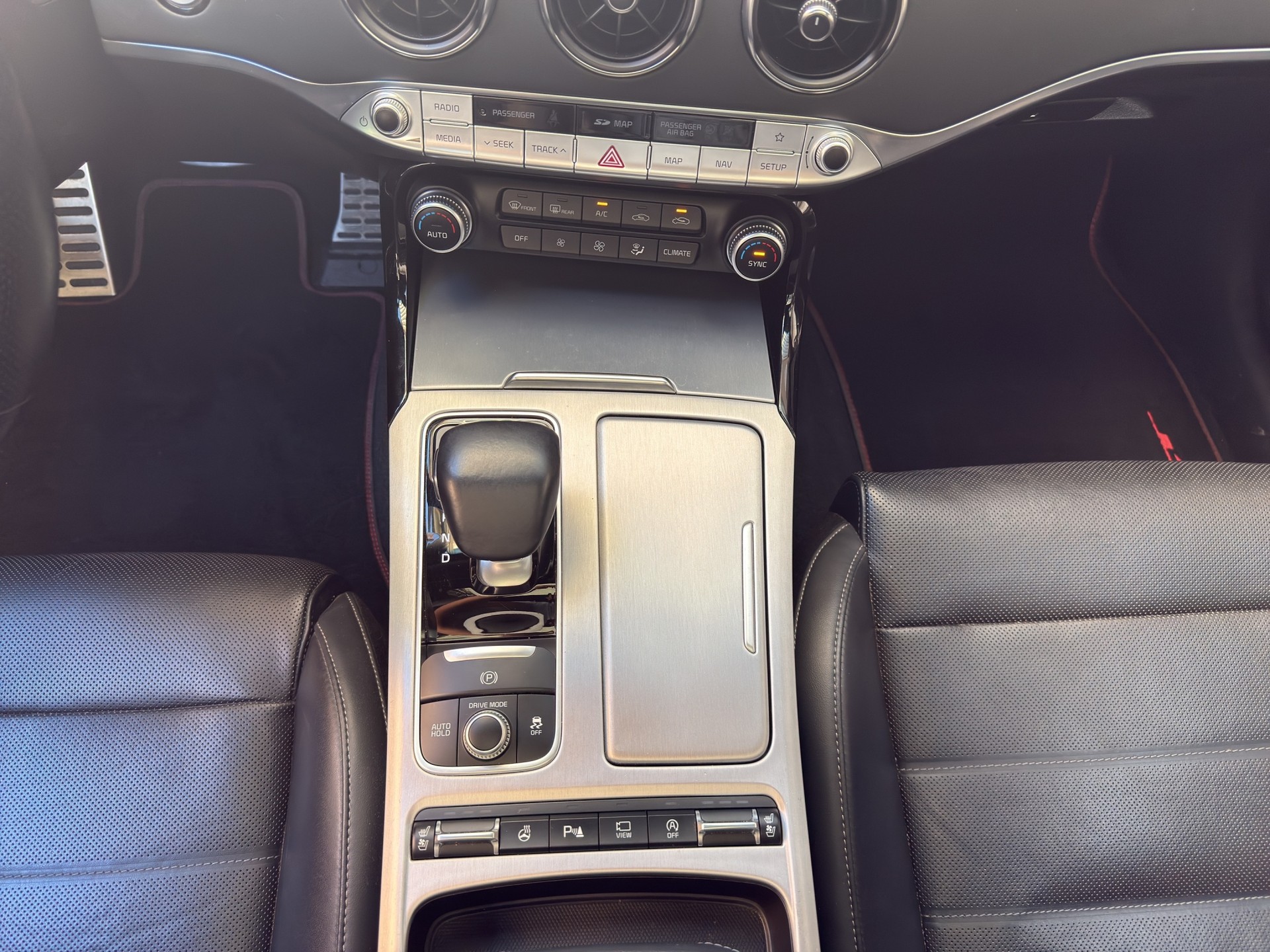 KIA Stinger 3.3 T-GDi GT AWD-image-15