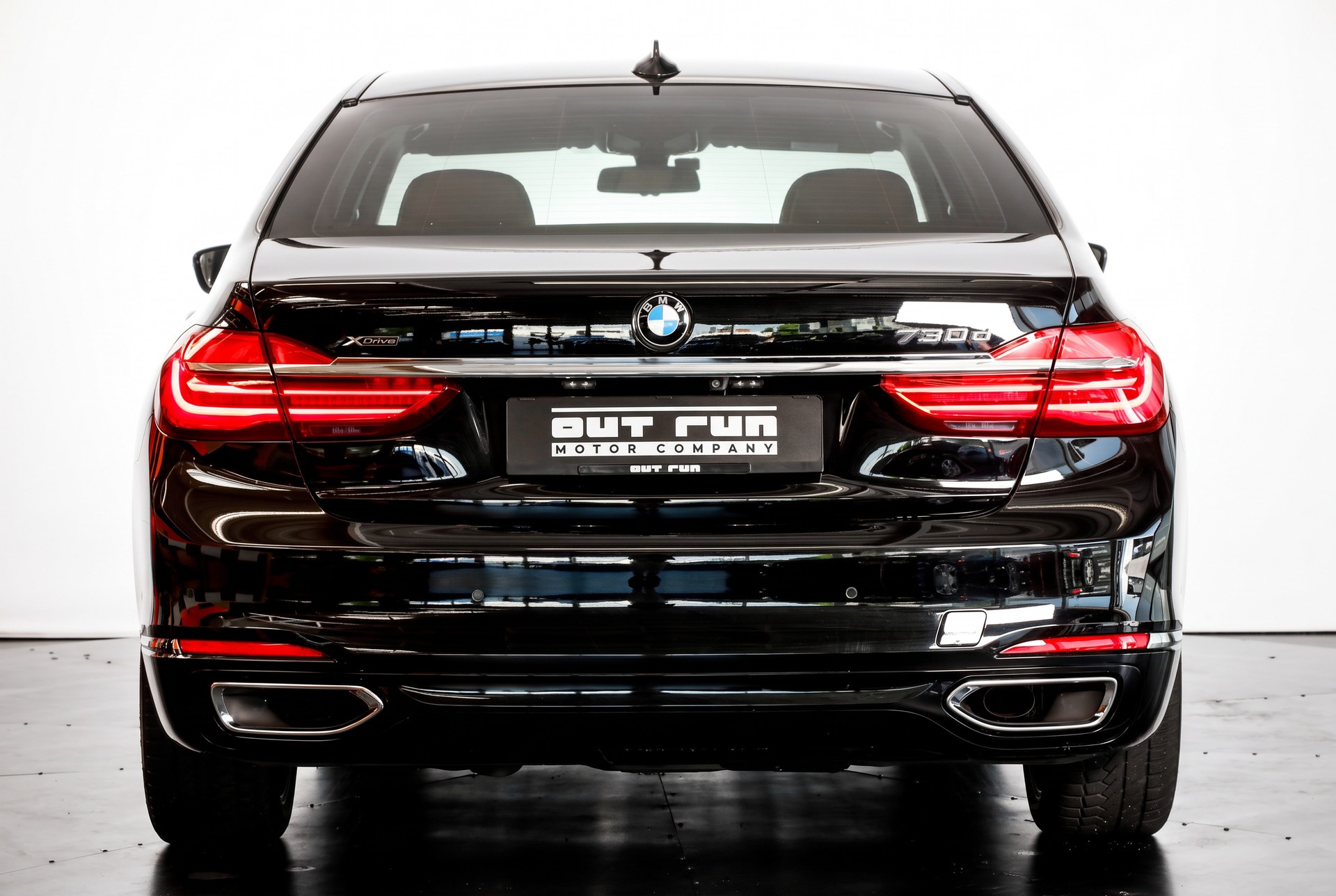 BMW 730d xDrive Steptronic Head-Up Display / Surround View / harman-Kardon-image-2