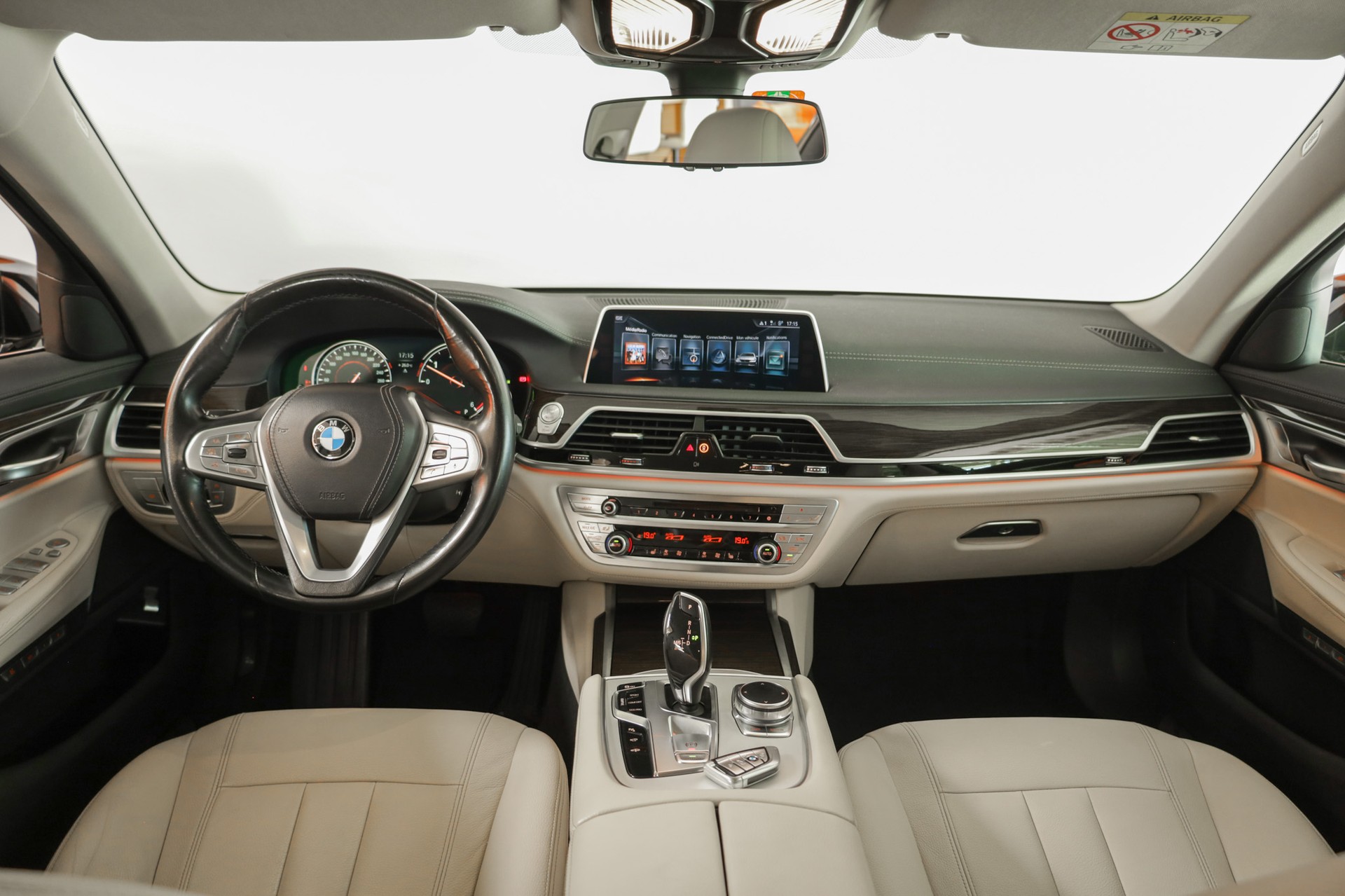 BMW 730d xDrive Steptronic Head-Up Display / Surround View / harman-Kardon-image-12