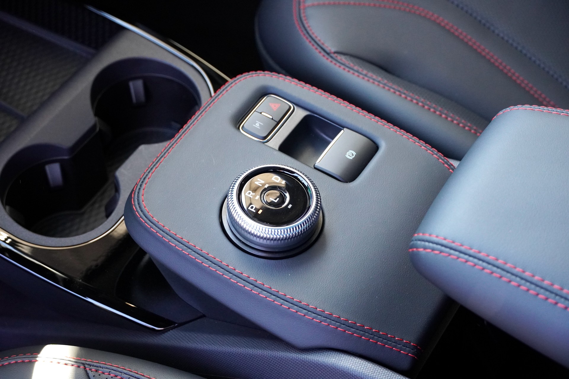 FORD Mustang MACH-E Premium AWD 88 kWh-image-10