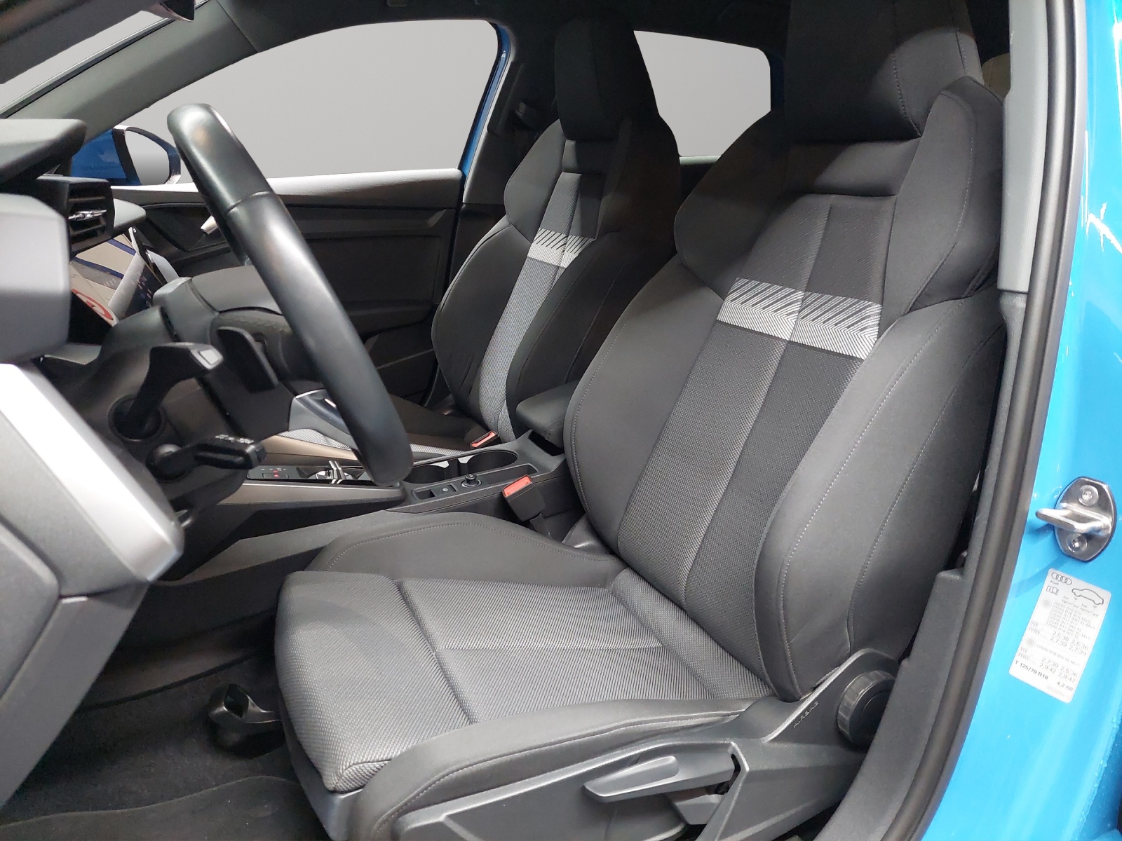 AUDI A3 Sportback 35 TFSI S line S-tronic-image-5