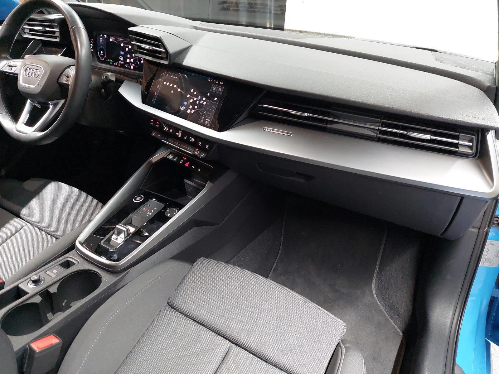 AUDI A3 Sportback 35 TFSI S line S-tronic-image-9