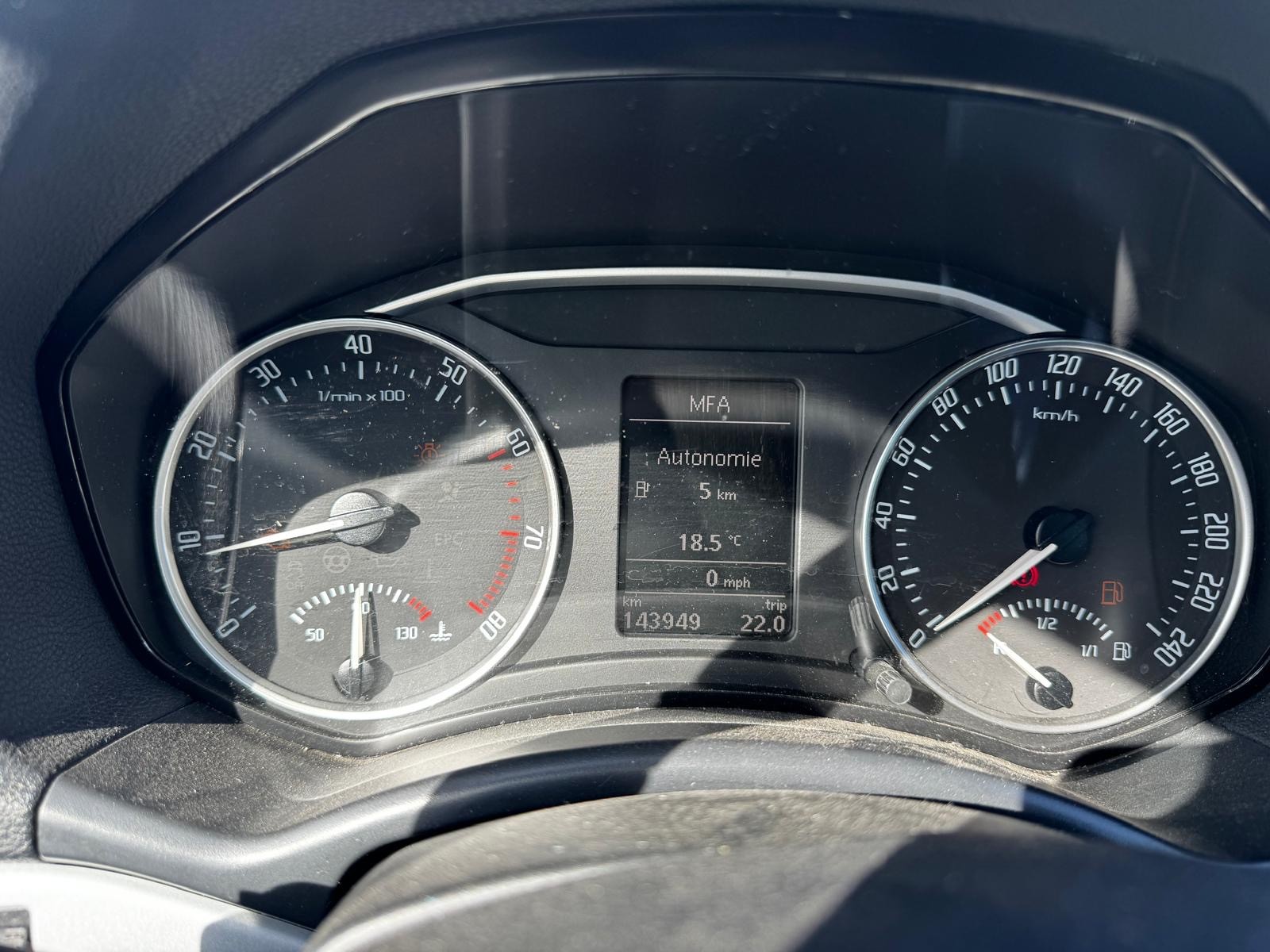 SKODA Octavia Combi 1.8 TSI Laurin & Klement 4x4-image-9