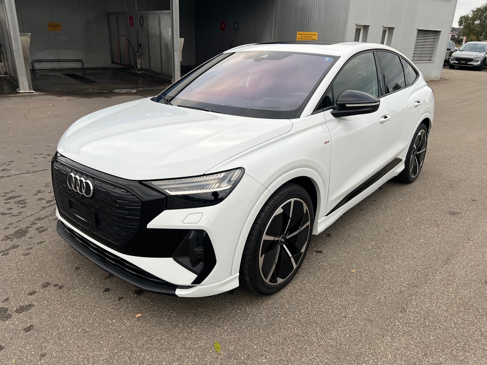 AUDI Q4 e-tron Sportback 50 quattro * Anhängerkupplung * Frisch ab MFK * S-Line