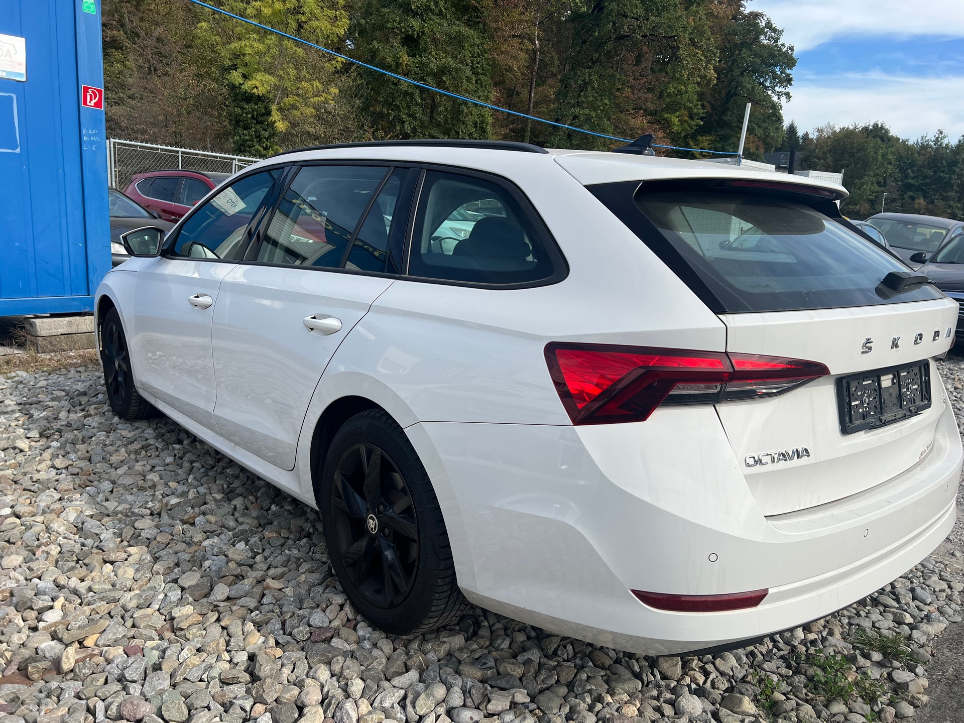 SKODA Octavia Combi 2.0 TDI DSG Ambition 4x4-image-3