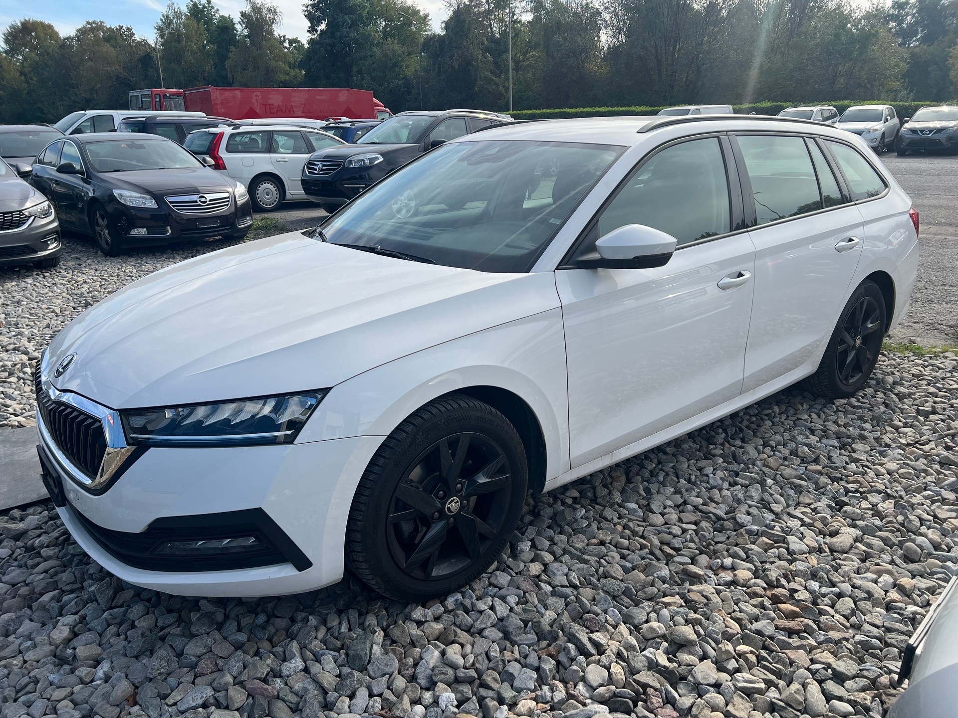 SKODA Octavia Combi 2.0 TDI DSG Ambition 4x4-image-0