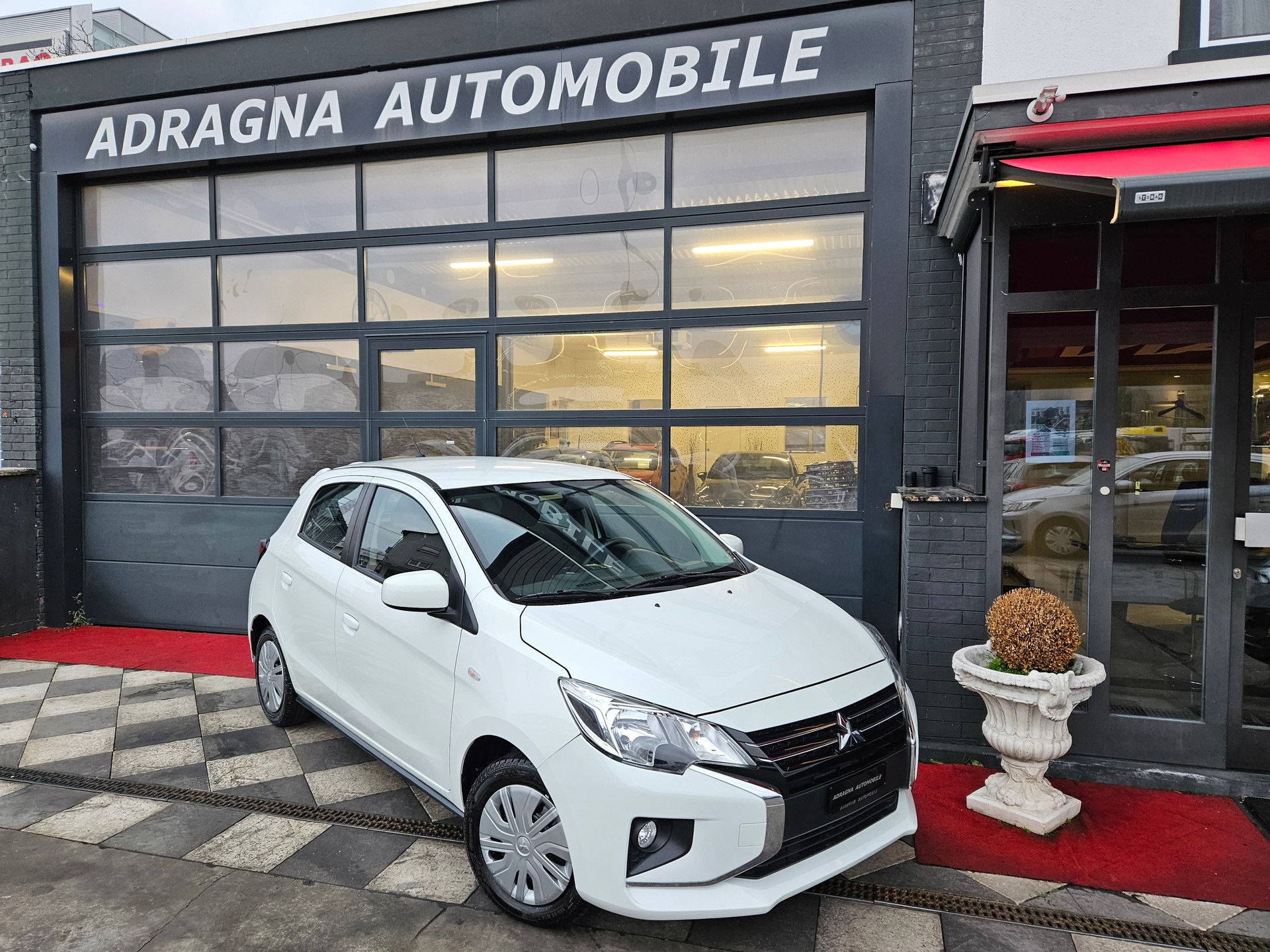 MITSUBISHI Space Star 1.2 CVT Invite-showroom-element-1