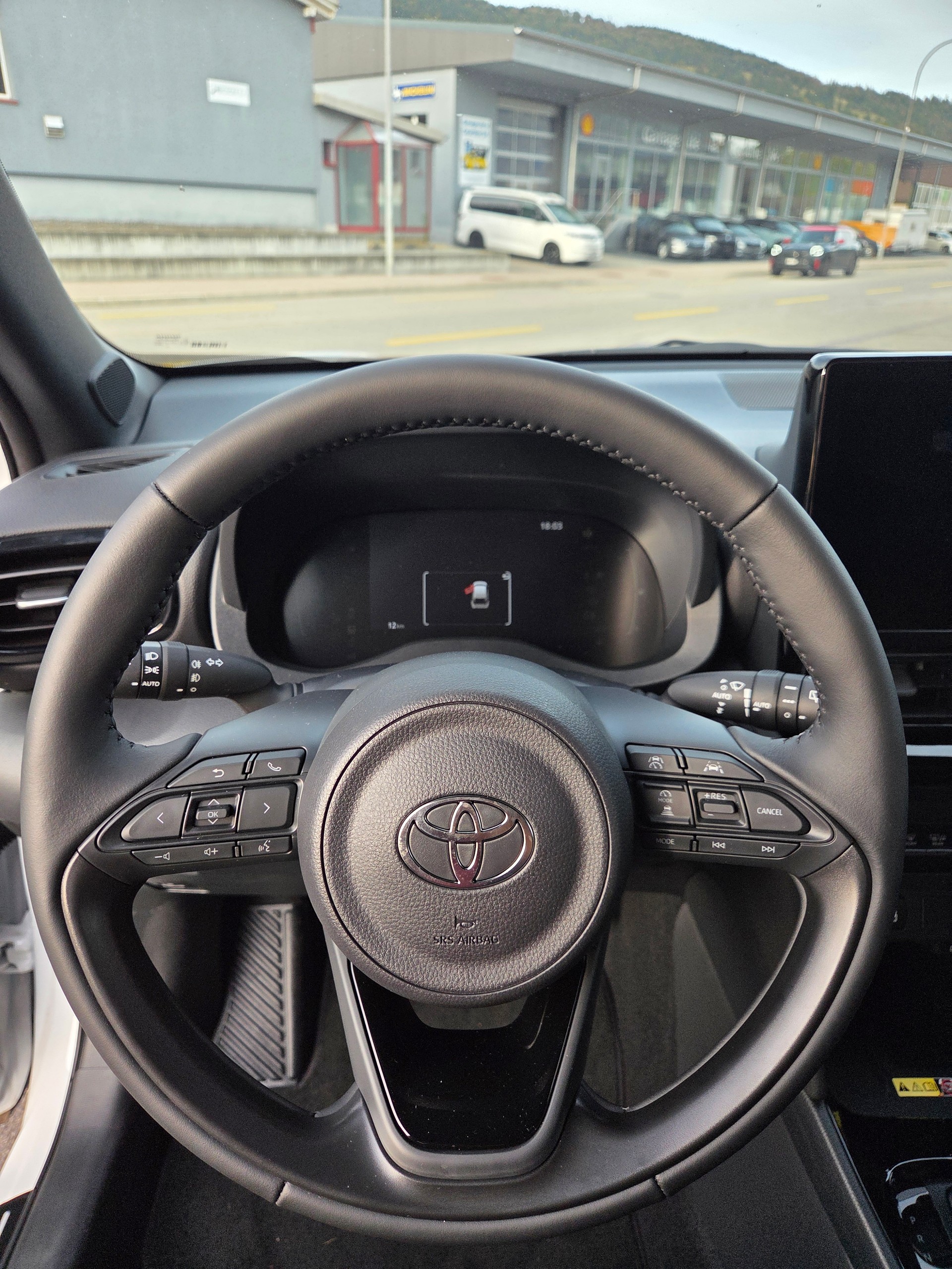 TOYOTA Yaris Cross 1.5 Trend AWDi e-CVT 130CV-image-6