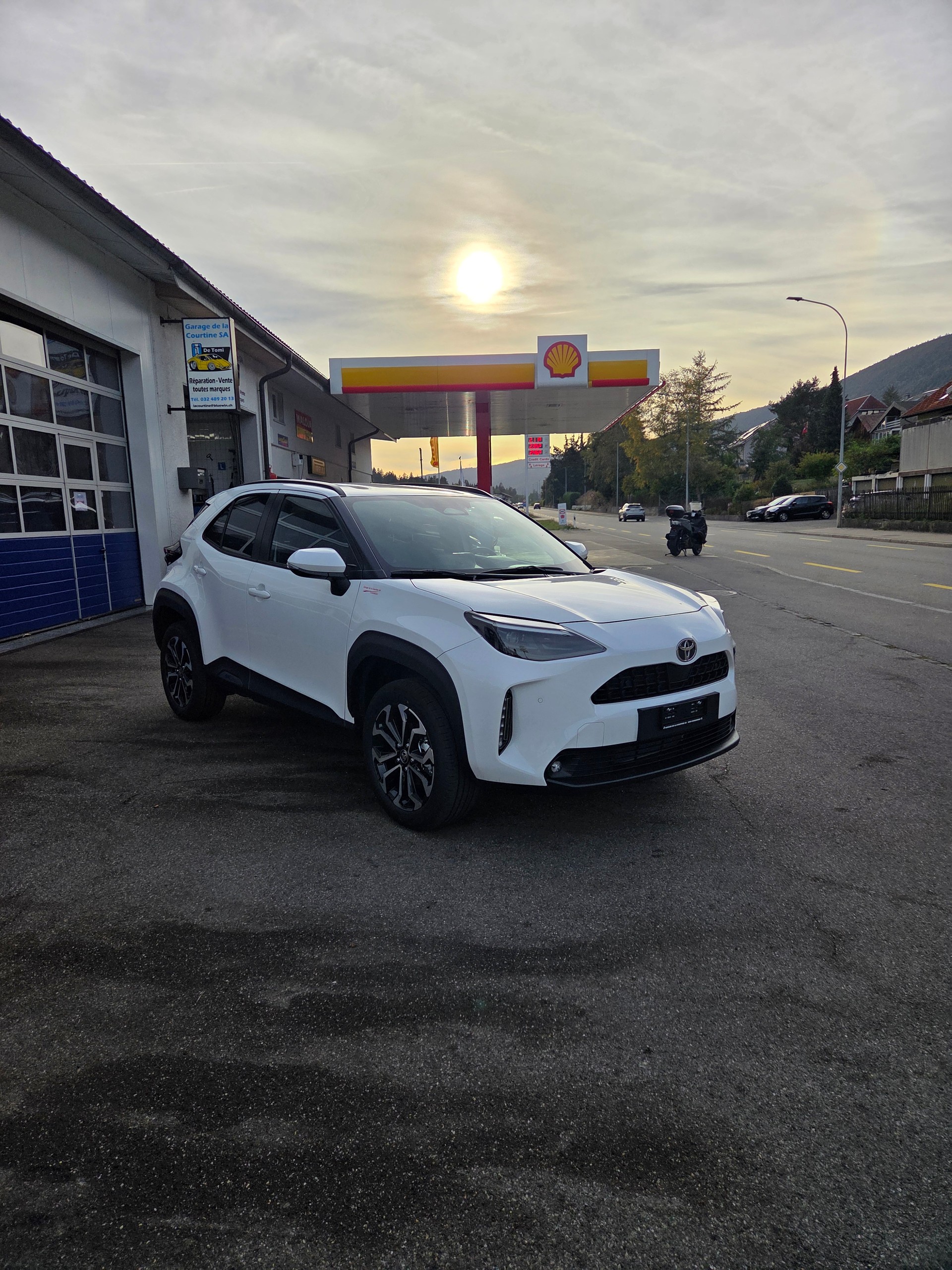 TOYOTA Yaris Cross 1.5 Trend AWDi e-CVT 130CV-image-1