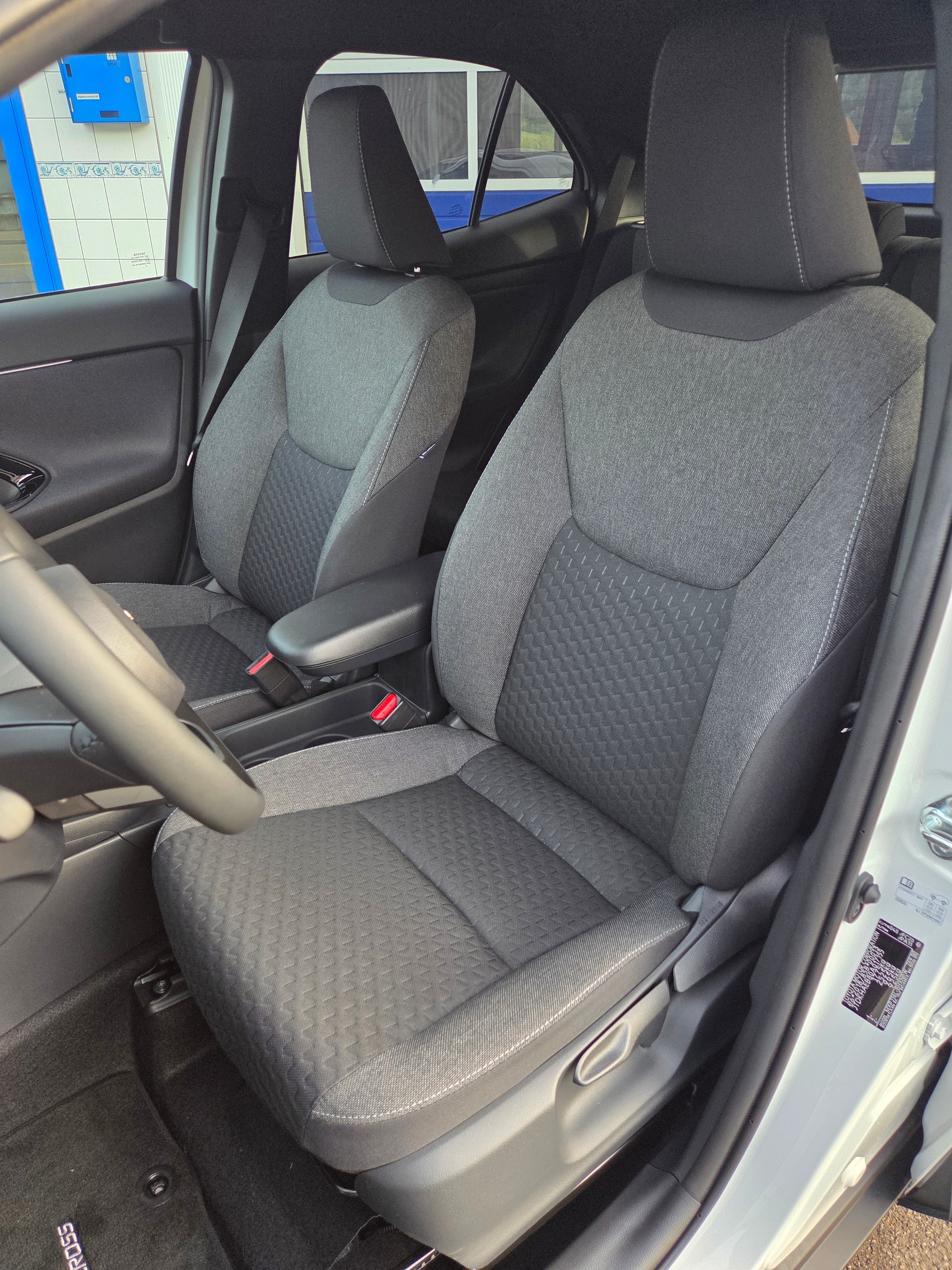 TOYOTA Yaris Cross 1.5 Trend AWDi e-CVT 130CV-image-5