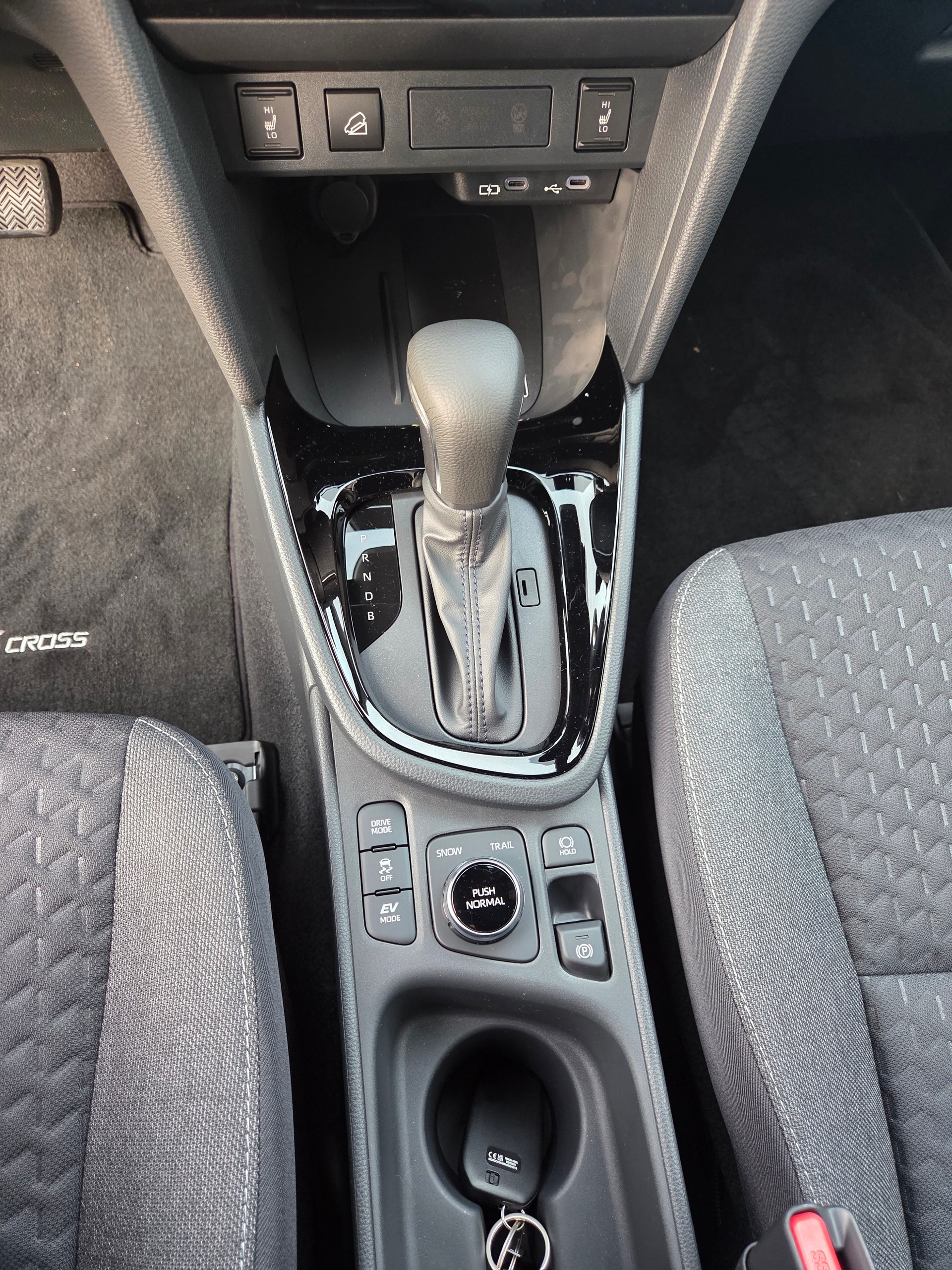 TOYOTA Yaris Cross 1.5 Trend AWDi e-CVT 130CV-image-9