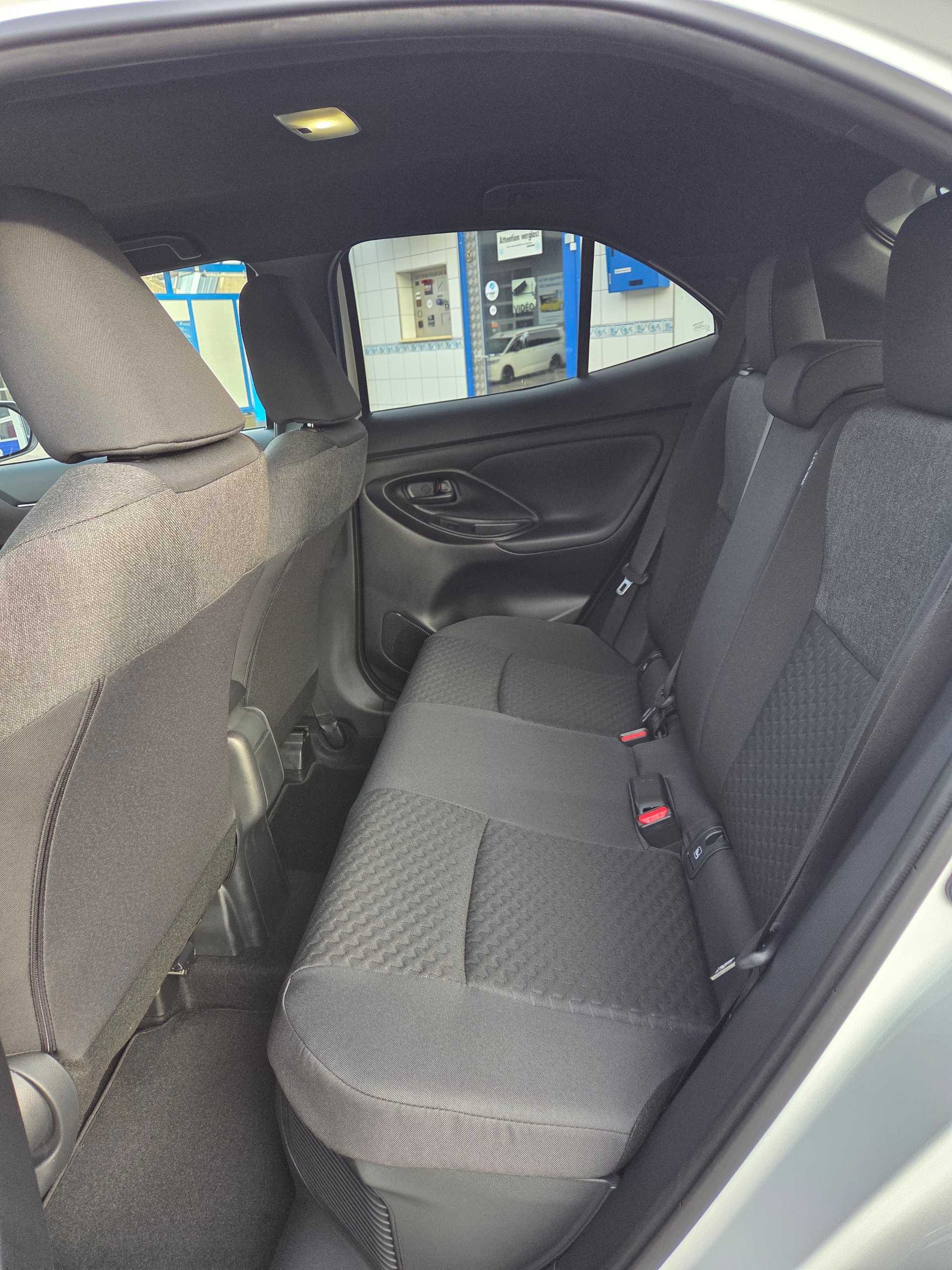 TOYOTA Yaris Cross 1.5 Trend AWDi e-CVT 130CV-image-10