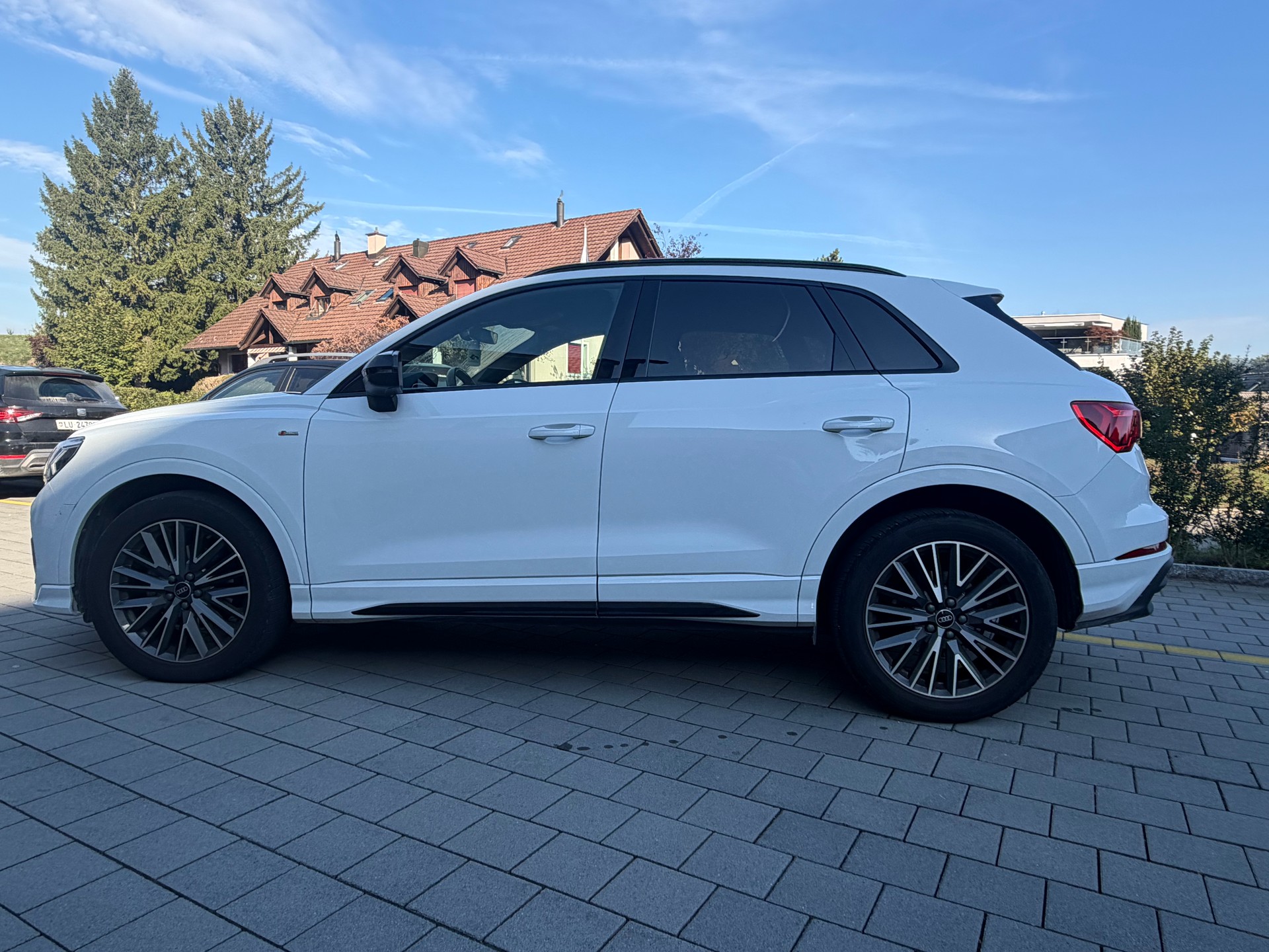 AUDI 1.5 35 TFSI S line Attraction S-Tronic-image-4