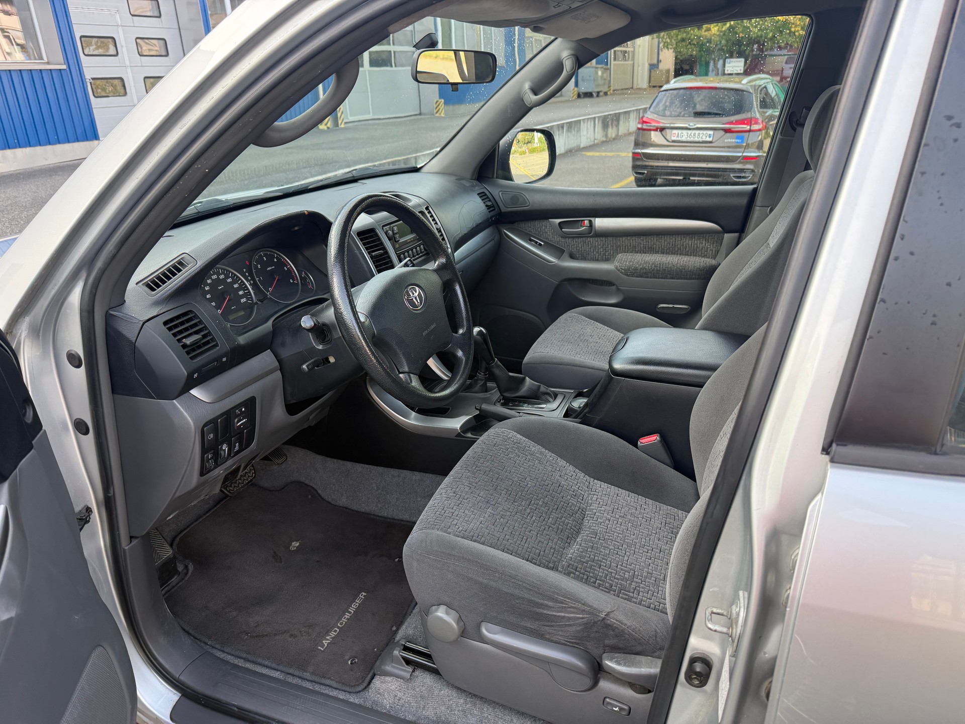 TOYOTA Land Cruiser 3.0 TD Linea Terra-image-9