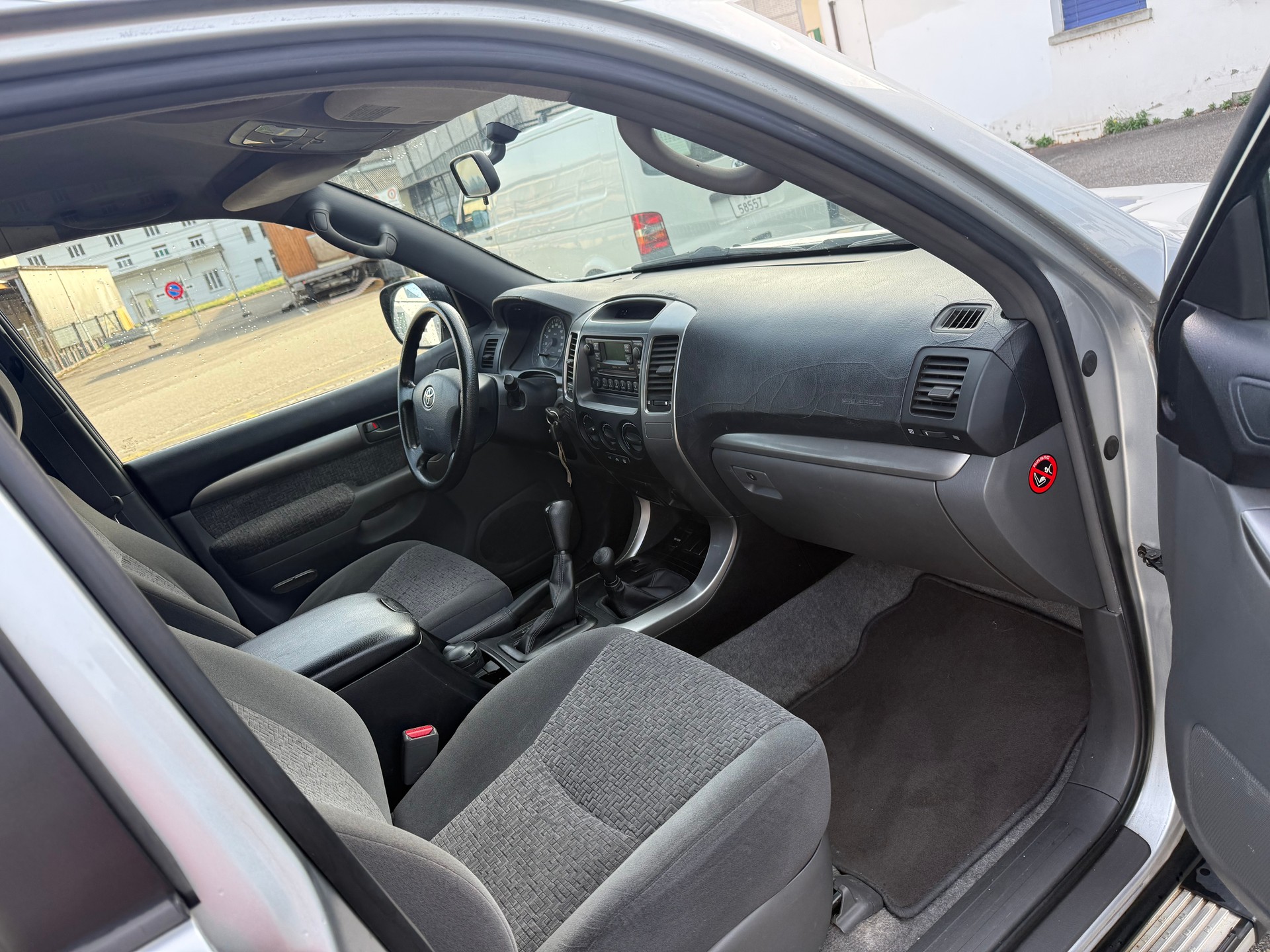 TOYOTA Land Cruiser 3.0 TD Linea Terra-image-10