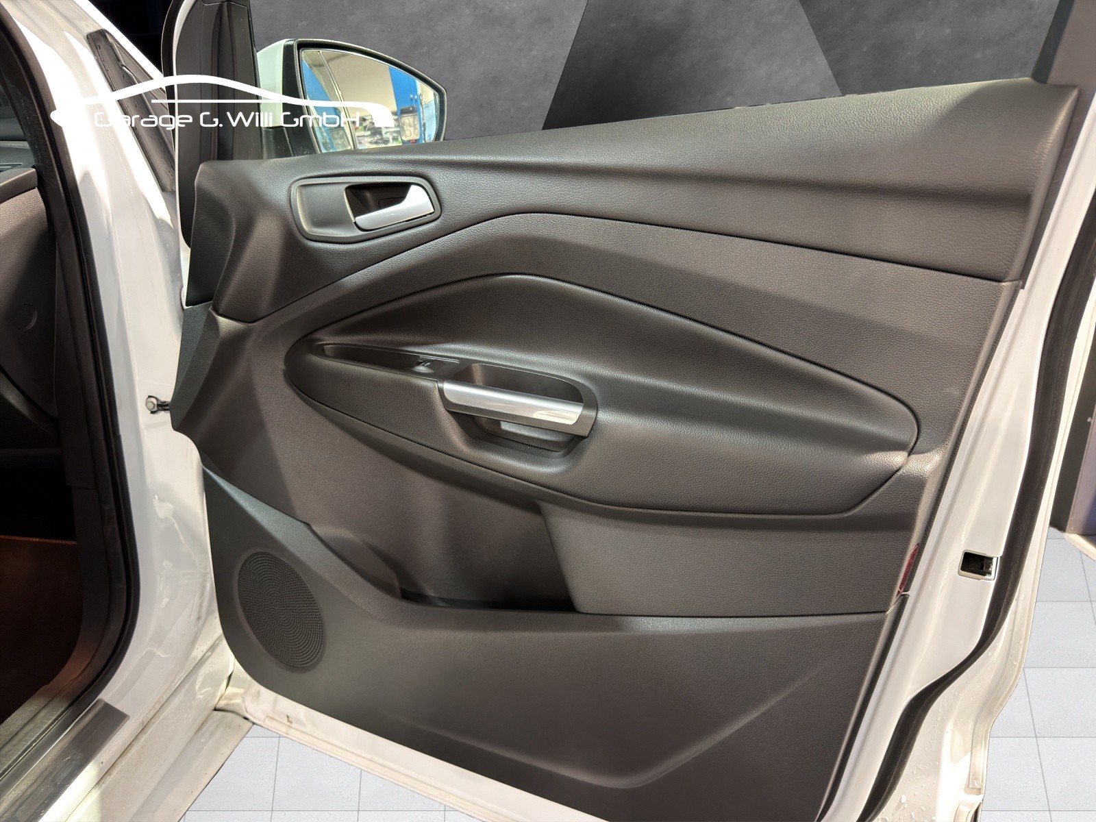 FORD Kuga 1.5 SCTi ST Line High 4WD Automatic-image-16