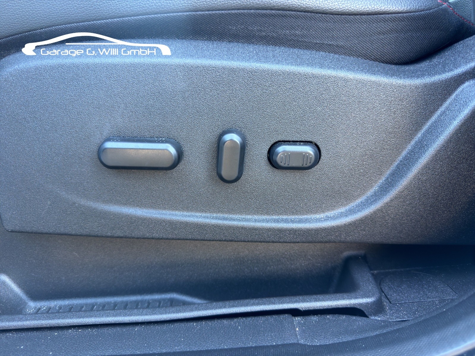 FORD Kuga 1.5 SCTi ST Line High 4WD Automatic-image-28